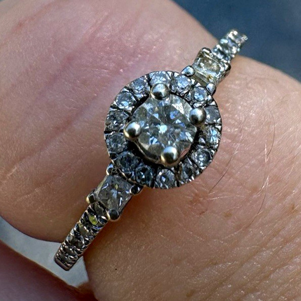 10k White Gold Round Diamond Halo Engagement Ring Size 6 Signed 2mm Band