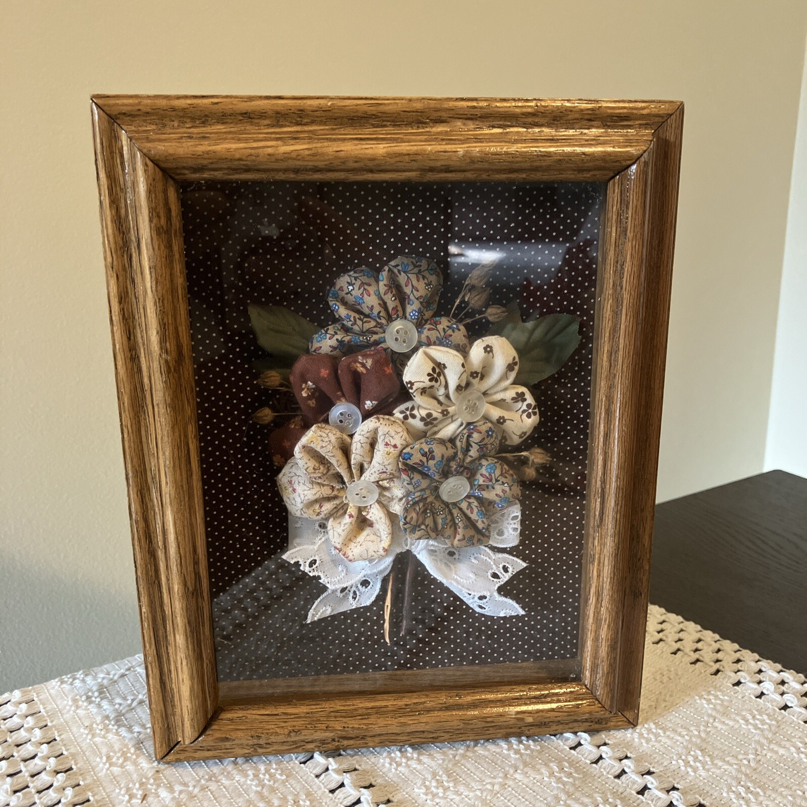 Vintage Barncraft Shadow Box Designed By Mary Bench Floral With oak Wood Frame. Vintage Barncraft Shadow Box Designed By Mary Bench Floral With oak Wood Frame.