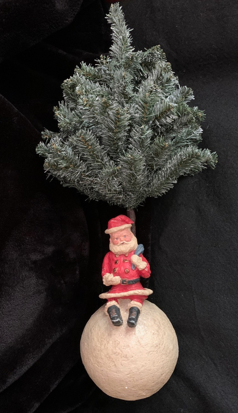 RARE Poliwoggs Santa on Snowball Holding Tree w/ 19 mini ornaments Dept 56 RARE Poliwoggs Santa on Snowball Holding Tree w/ 19 mini ornaments Dept 56