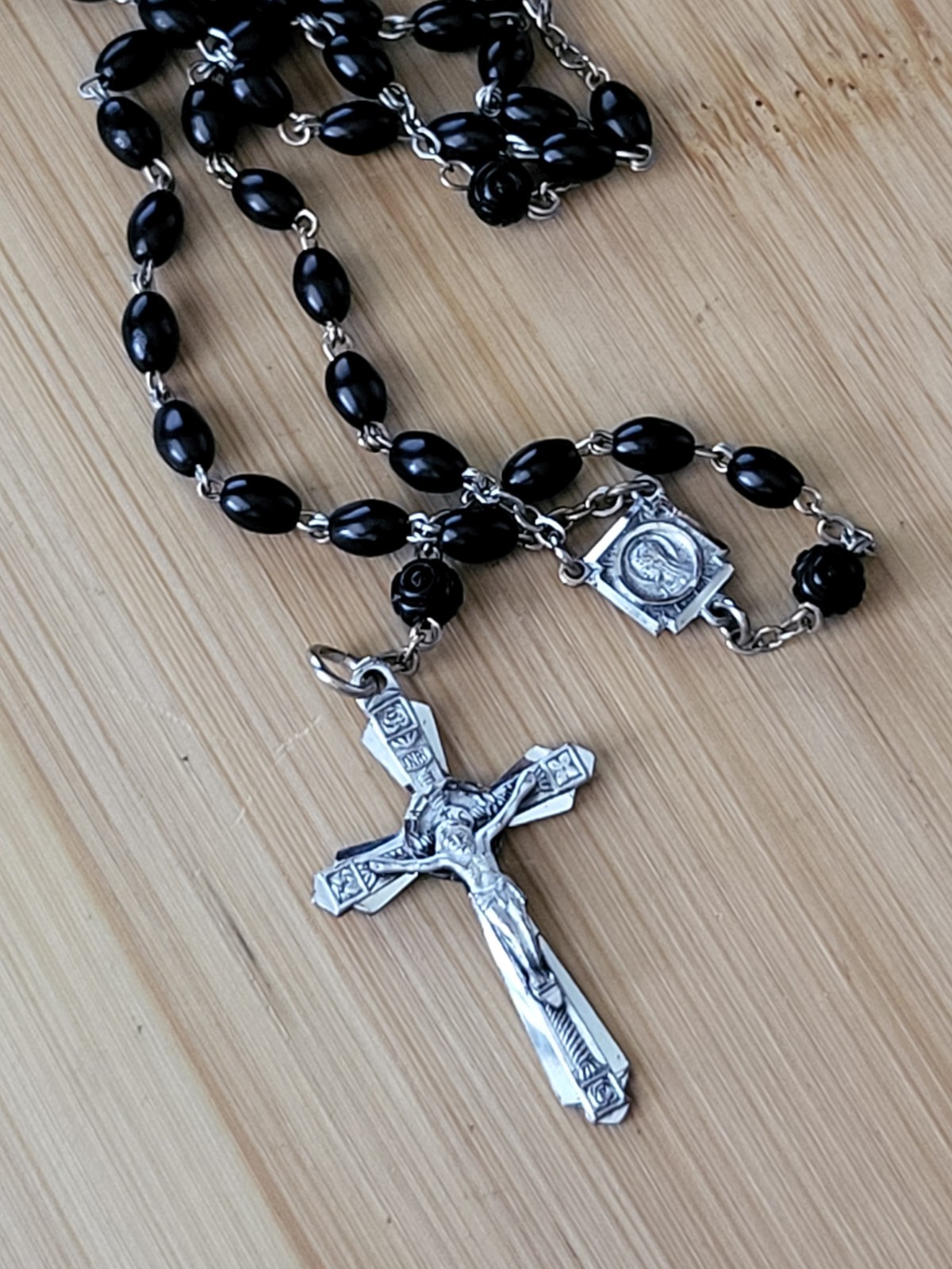 Vtg Chapel Sterling Cross Rosary Black Beads w/ Rose Our Father Beads 22 Vtg Chapel Sterling Cross Rosary Black Beads w/ Rose Our Father Beads 22