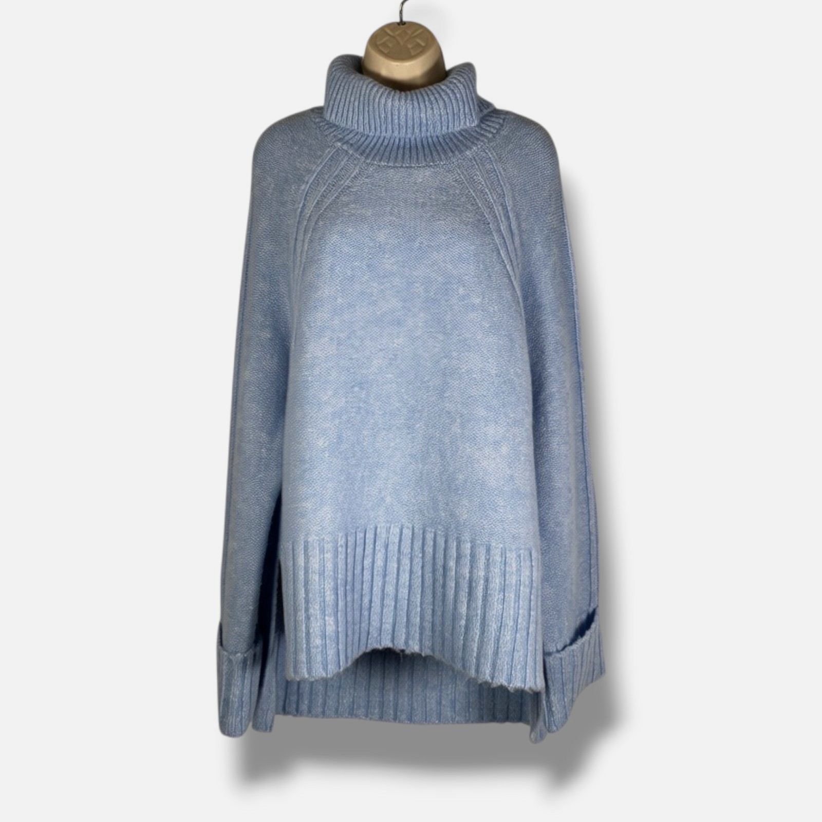 Saks Fifth Avenue Women\'s Blue Turtleneck Cuffed Sleeve Sweater Size M Saks Fifth Avenue Women\'s Blue Turtleneck Cuffed Sleeve Sweater Size M