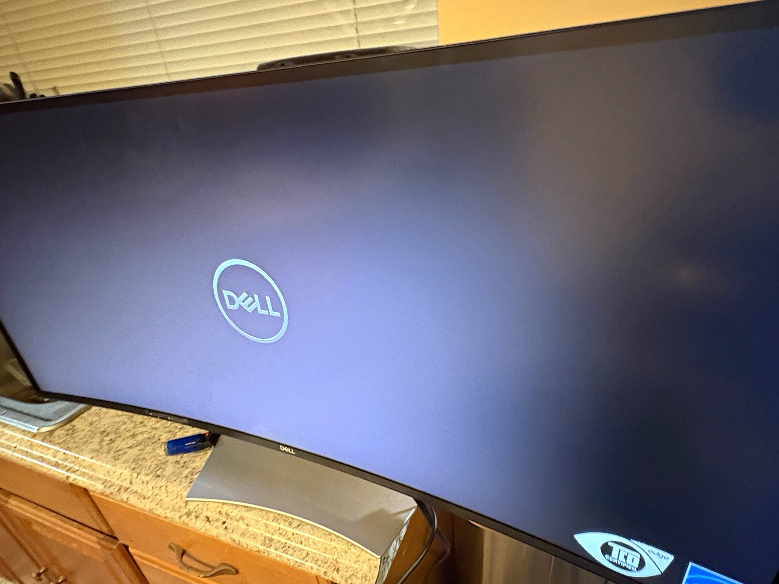 Dell UltraSharp U4025QW 40 Dell UltraSharp U4025QW 40