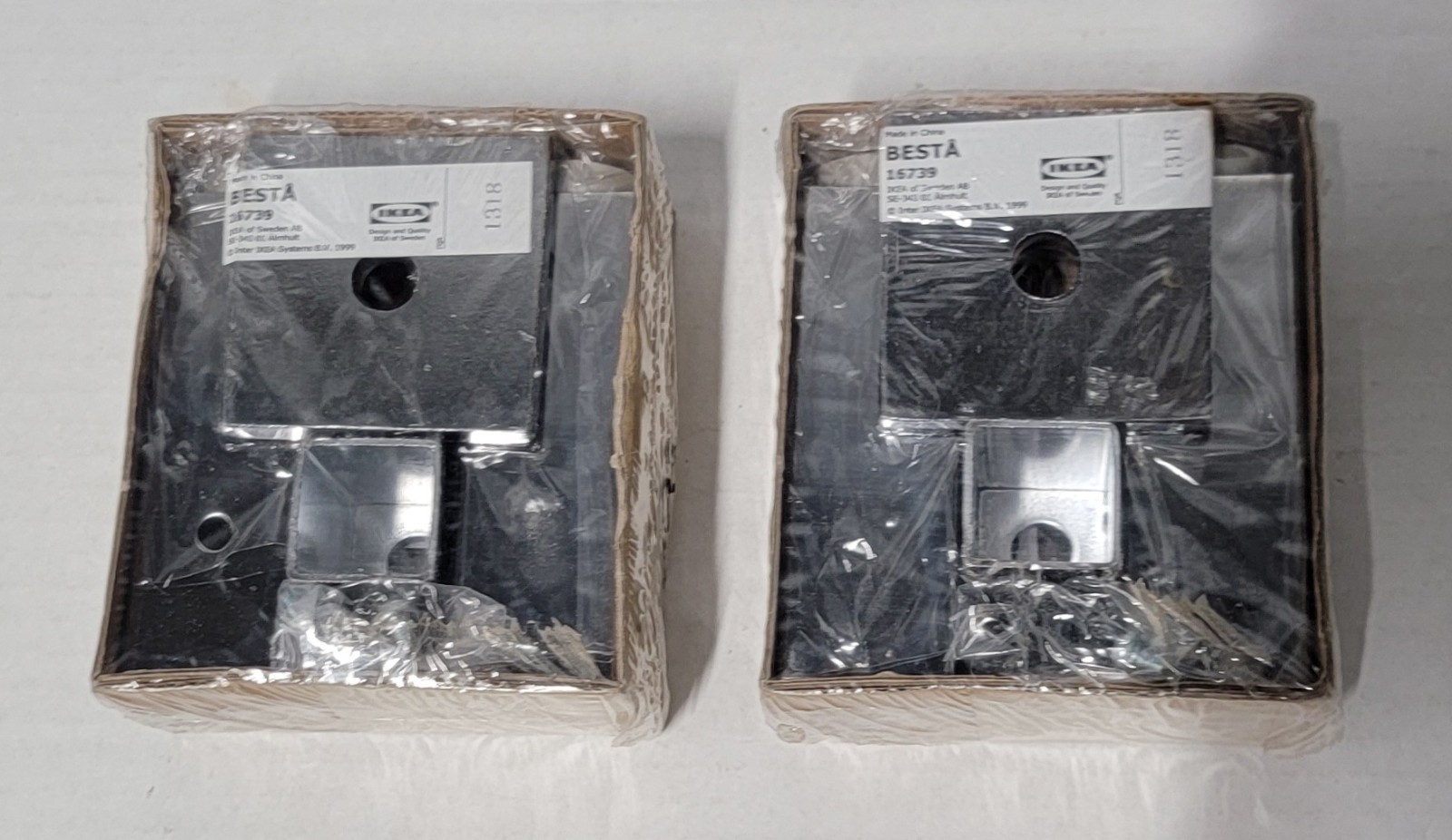 2x Ikea Besta Square Chrome Plated Silver Metal Legs 801.341.90 New Sealed 16739 2x Ikea Besta Square Chrome Plated Silver Metal Legs 801.341.90 New Sealed 16739