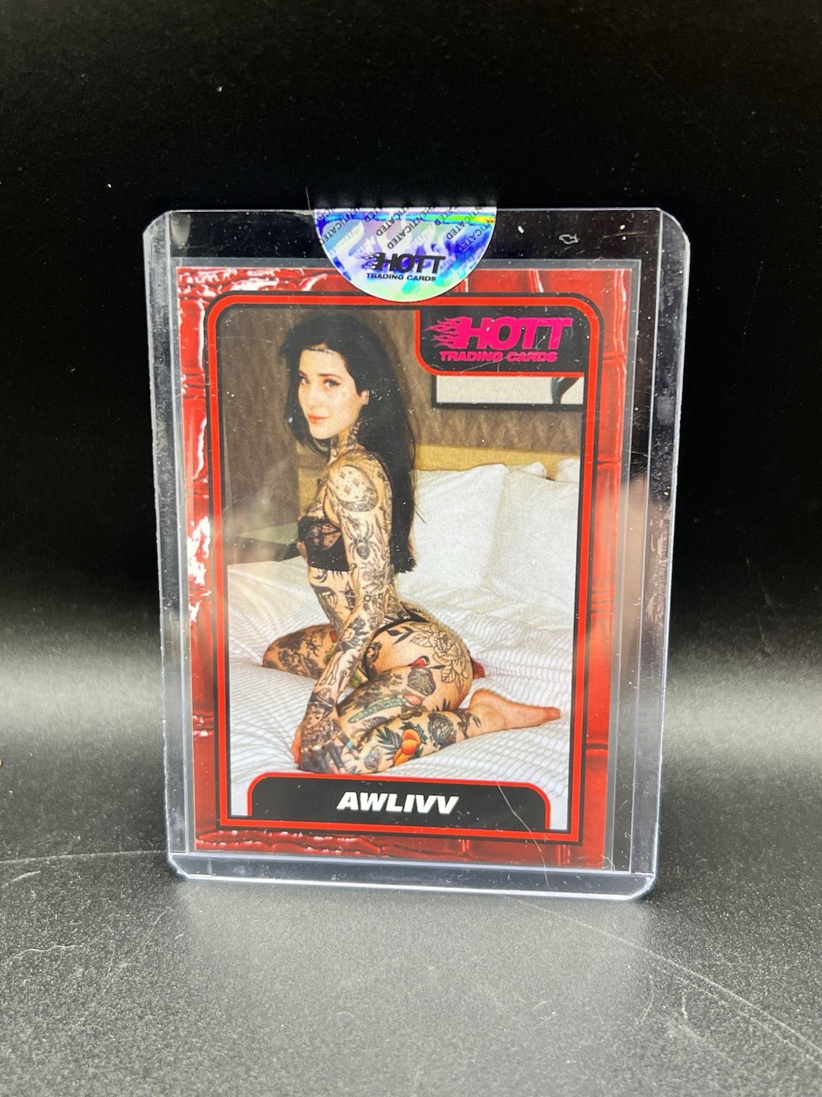 Hott Trading Cards Awlivv #8 Base Card