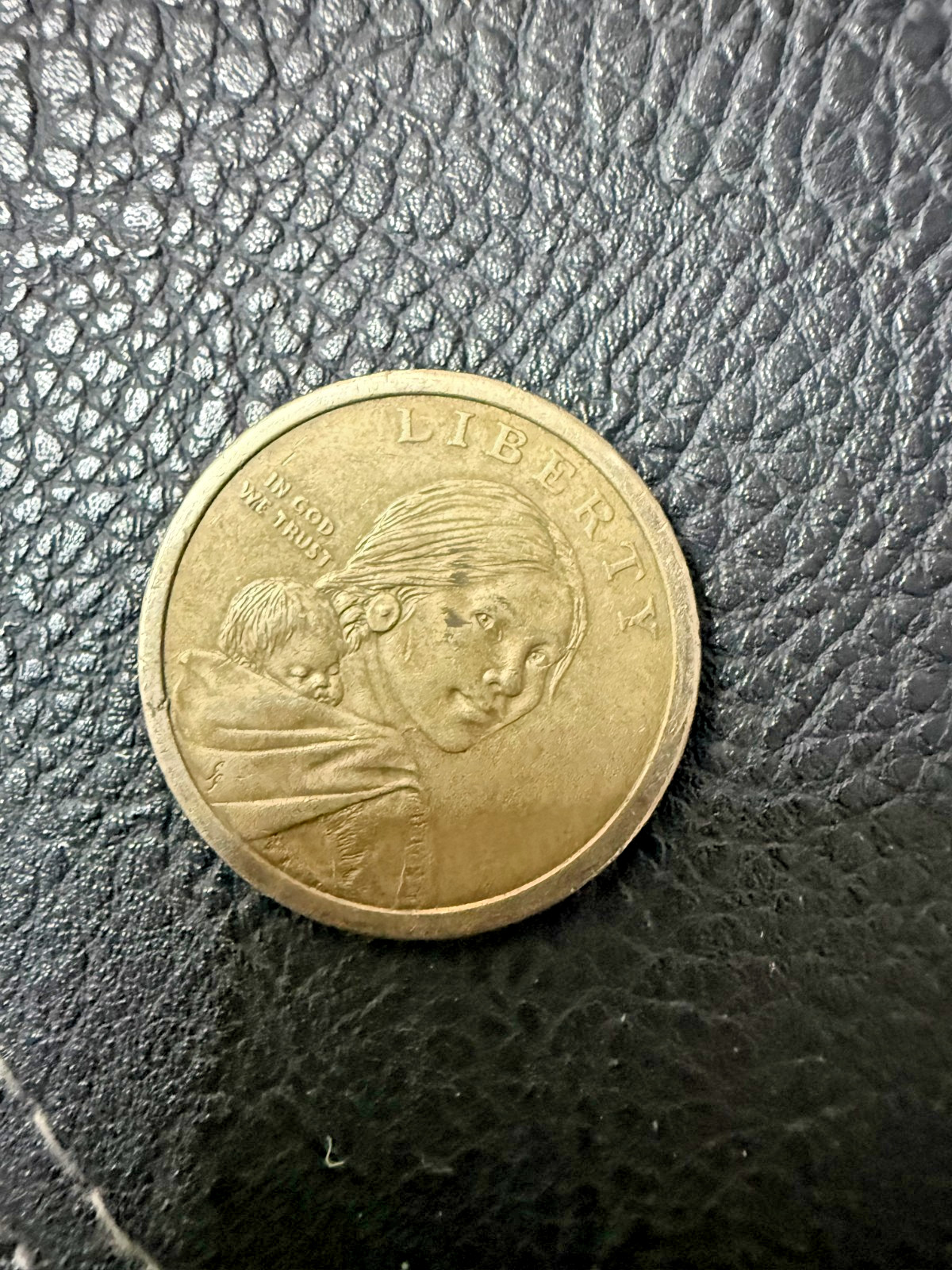2011 D RARE SACAGAWEA 1621 Wampanoag Treaty USA $1 Dollar Coin Gold Color. 2011 D RARE SACAGAWEA 1621 Wampanoag Treaty USA $1 Dollar Coin Gold Color.