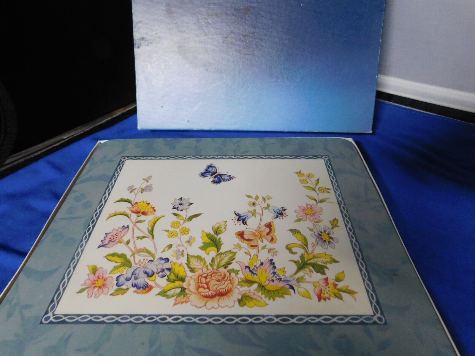 AYNSLEY SIX PLACE MATS/ACRYLIC FINISH/MADE IN ENGLAND AYNSLEY SIX PLACE MATS/ACRYLIC FINISH/MADE IN ENGLAND