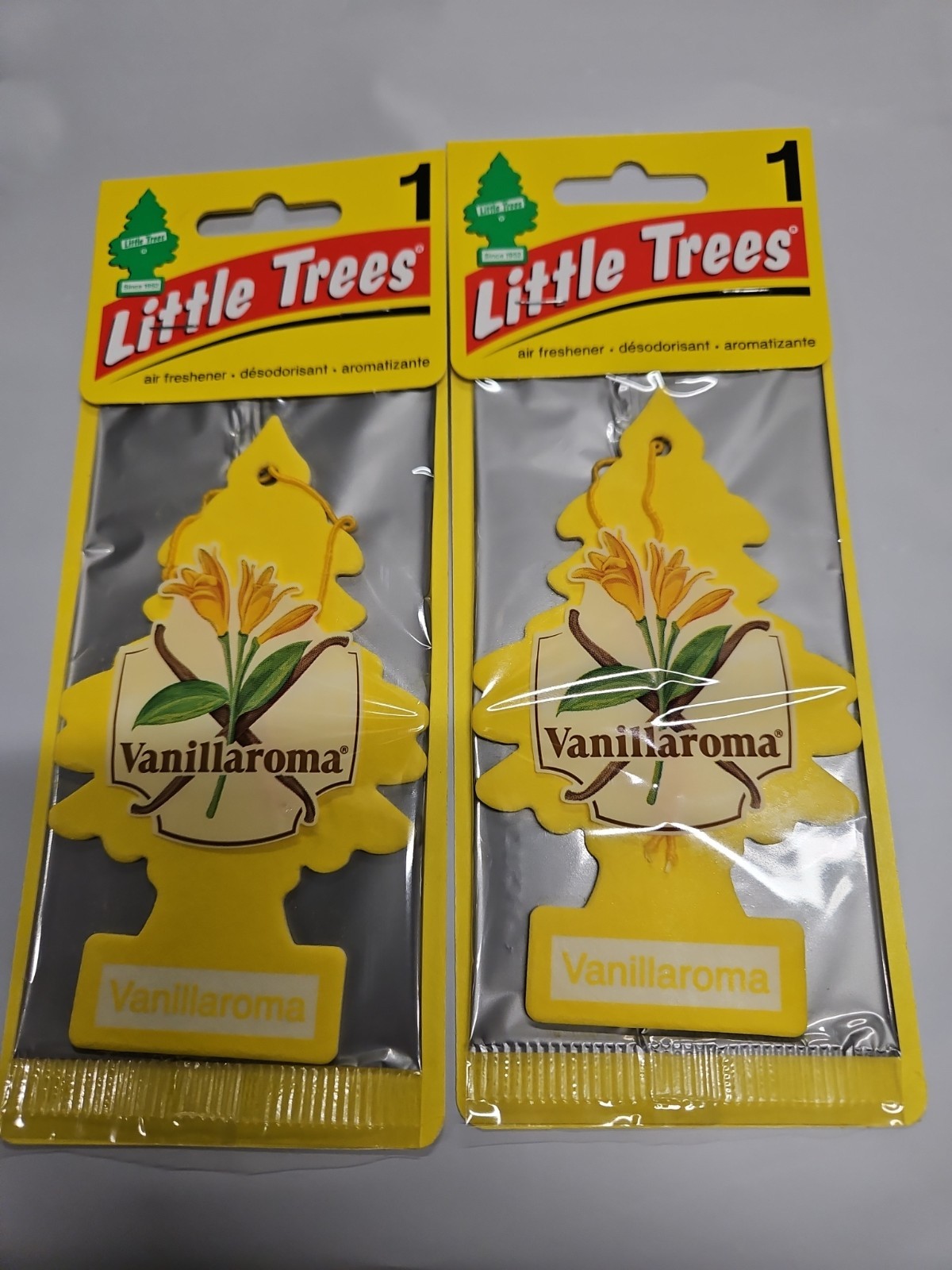 VANILLAROMA Little Trees Hanging Car   24 PACK 