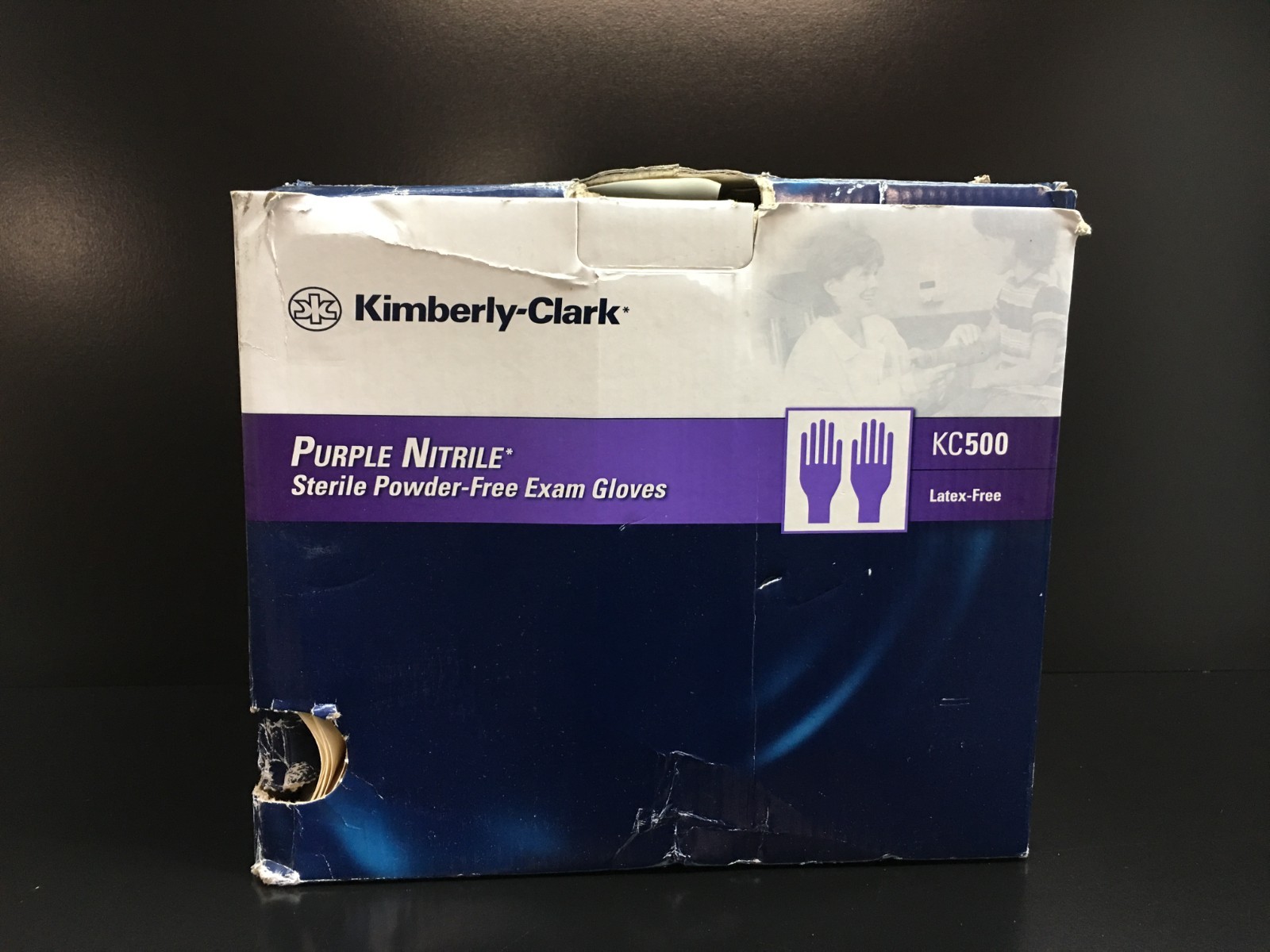 Kimberly Clark REF 55092 Purple Nitrile Powder Free Exam Gloves M Sterile KC500 Kimberly Clark REF 55092 Purple Nitrile Powder Free Exam Gloves M Sterile KC500