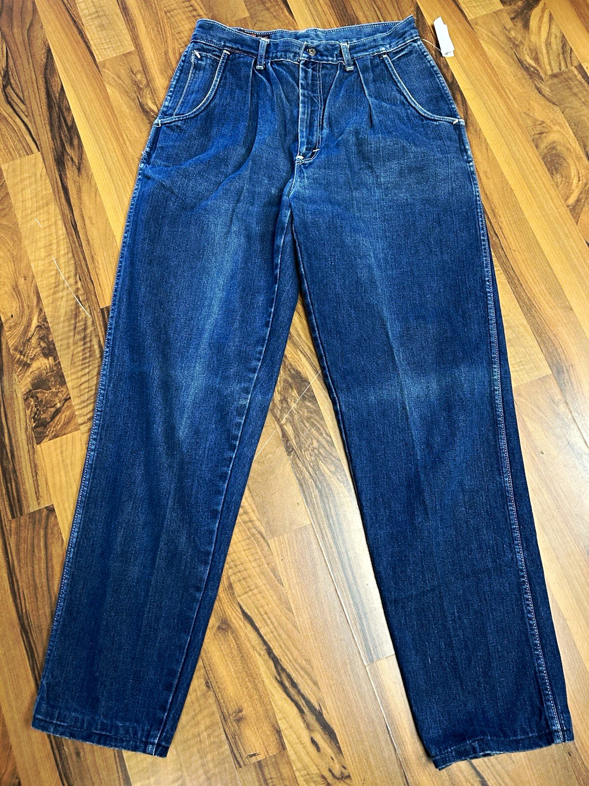 Vtg Landlubber Women’s Blue Medium Wash High Rise Tapered Jeans 4-Pocket Vtg Landlubber Women’s Blue Medium Wash High Rise Tapered Jeans 4-Pocket