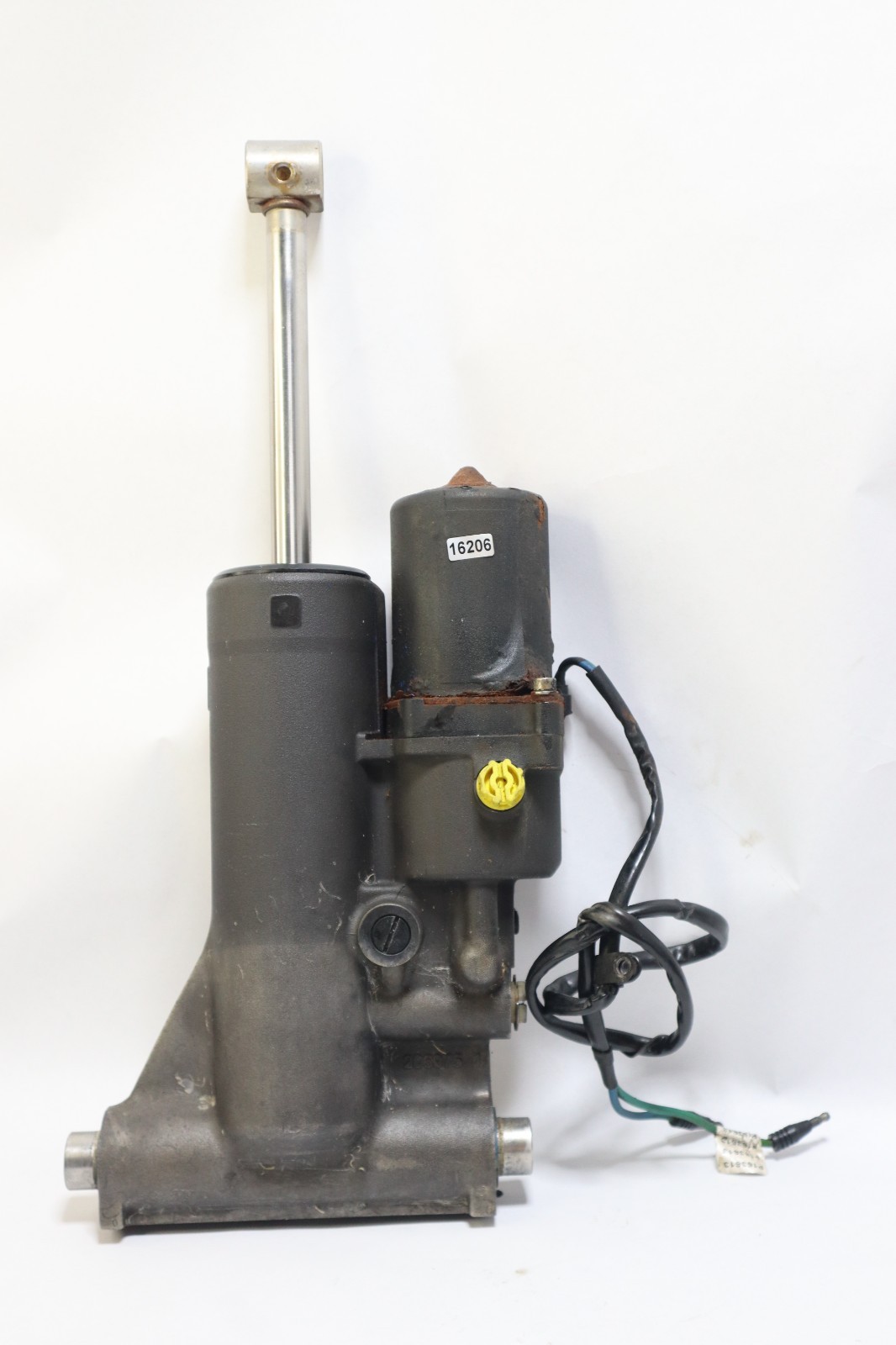 Mercury 150 HP Power Trim 2016 2017  Stroke 8M0057733 Fully Functional