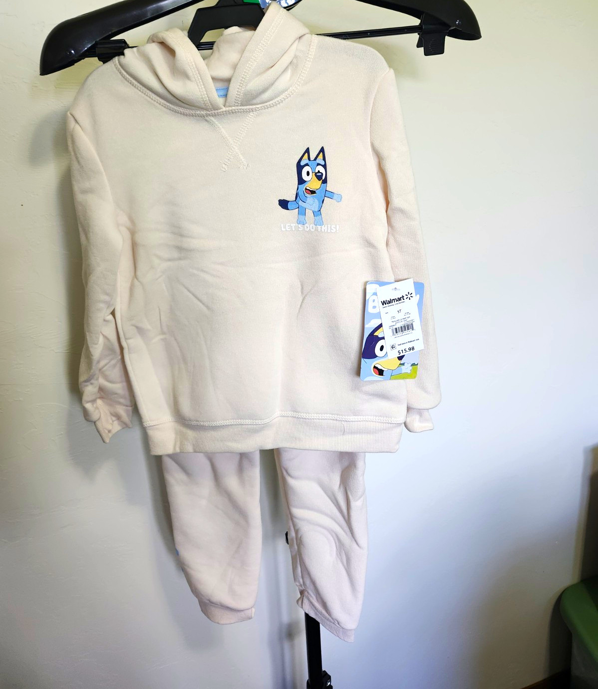 Walmart Bluey 2pc Fleece Hoodie & Pants Set Beige/Blue Pockets Size 5T