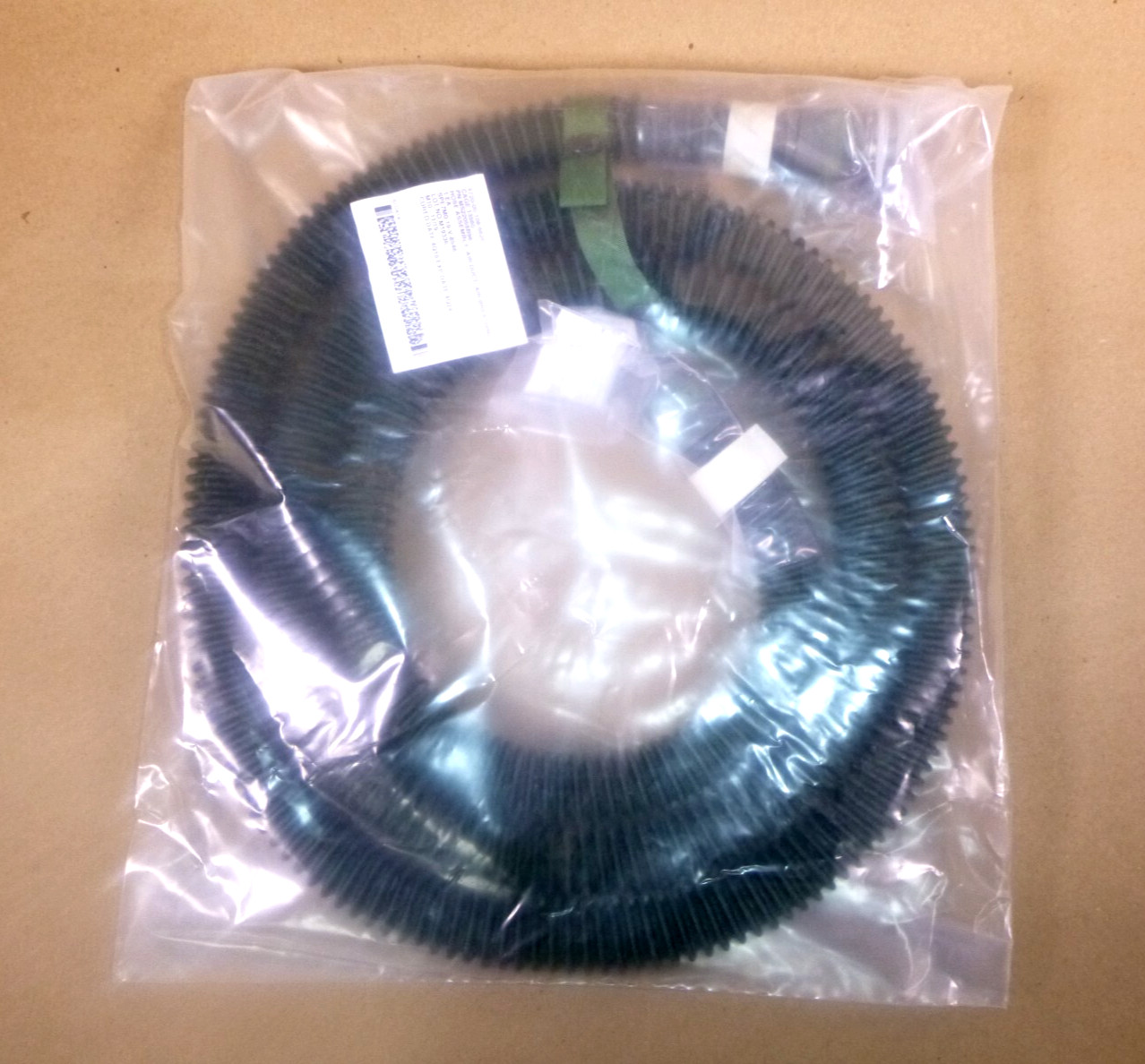 USGI Air Hose 4720-00-108-5620, HC200B96, 8148650, MIL-H-81581, MS22055B96 USGI Air Hose 4720-00-108-5620, HC200B96, 8148650, MIL-H-81581, MS22055B96