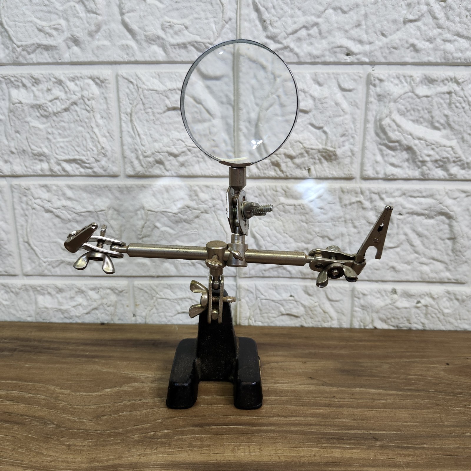 Vintage Helping Hands with Magnifier Nice Tool