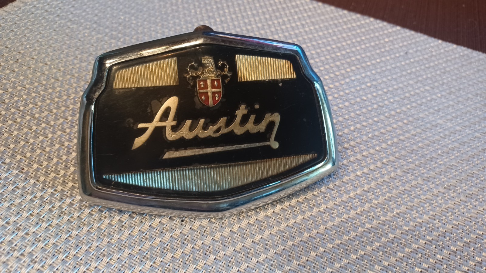 Vintage 50s-60s Austin Bonnet Chrome Metal Emblem *** Read Shipping