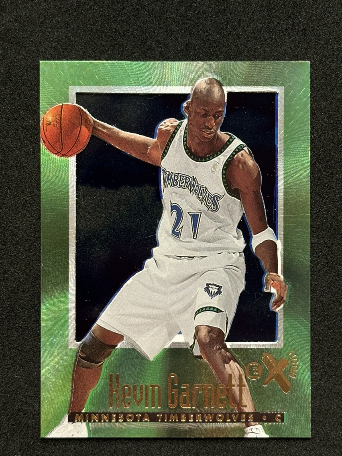 1996 Skybox E-X2000 - Kevin Garnett #40 1996 Skybox E-X2000 - Kevin Garnett #40