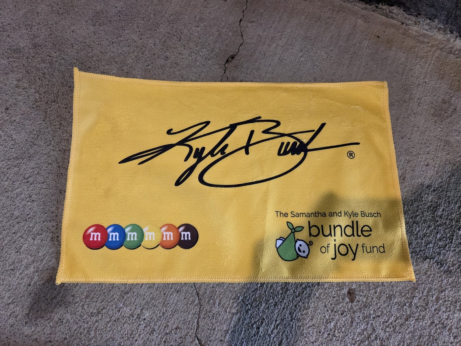 NASCAR Cup 2026 Kyle Busch #18 Collector's Towel Sga Bristol  In hand 
