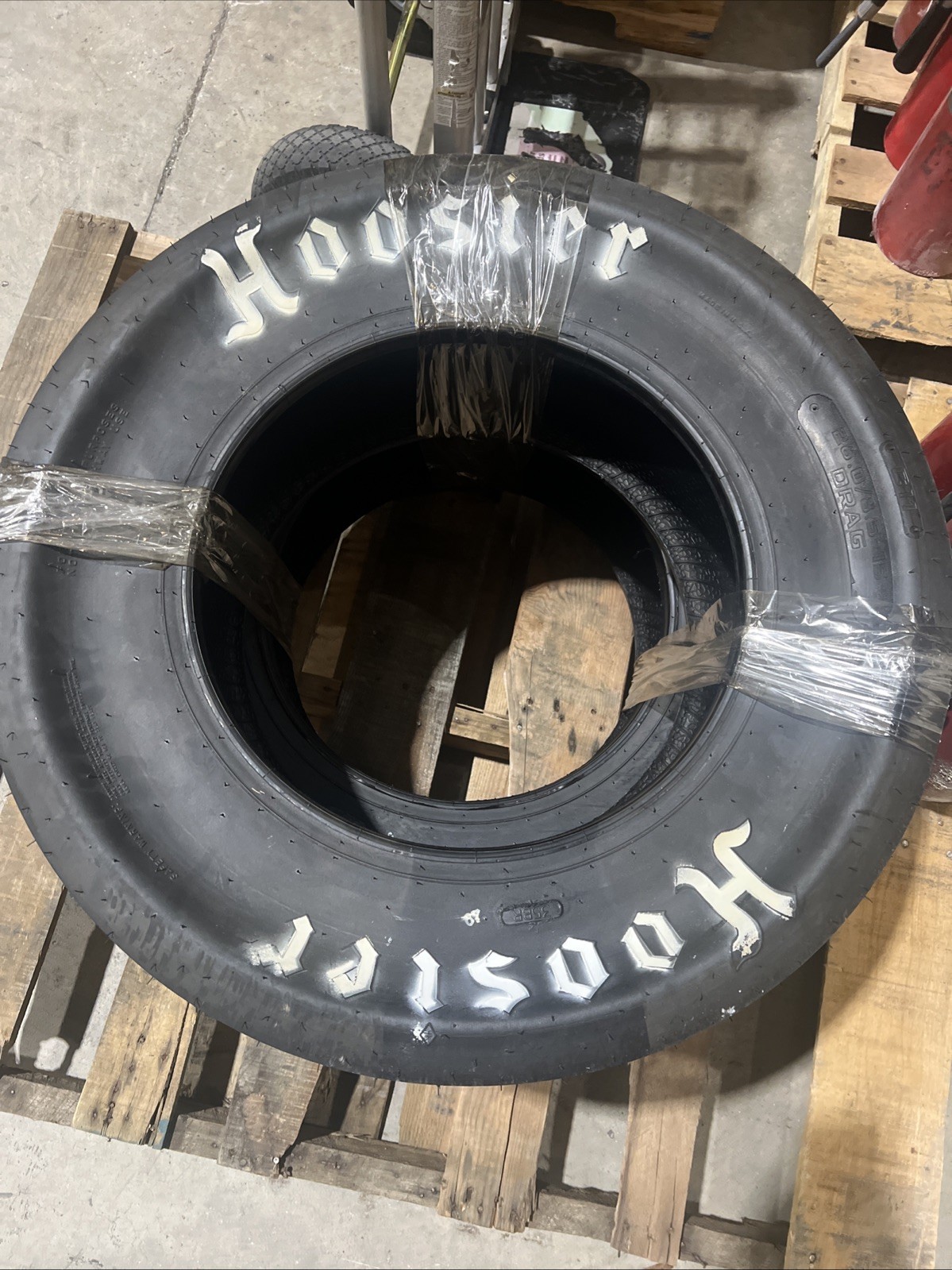 2 Hoosier 18115C11 Hoosier Drag Slick