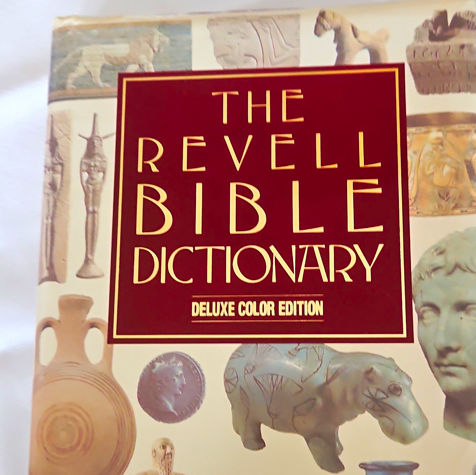 The Revell Bible Dictionary Deluxe Color Edition HC Elwell Beitzel 1988 The Revell Bible Dictionary Deluxe Color Edition HC Elwell Beitzel 1988
