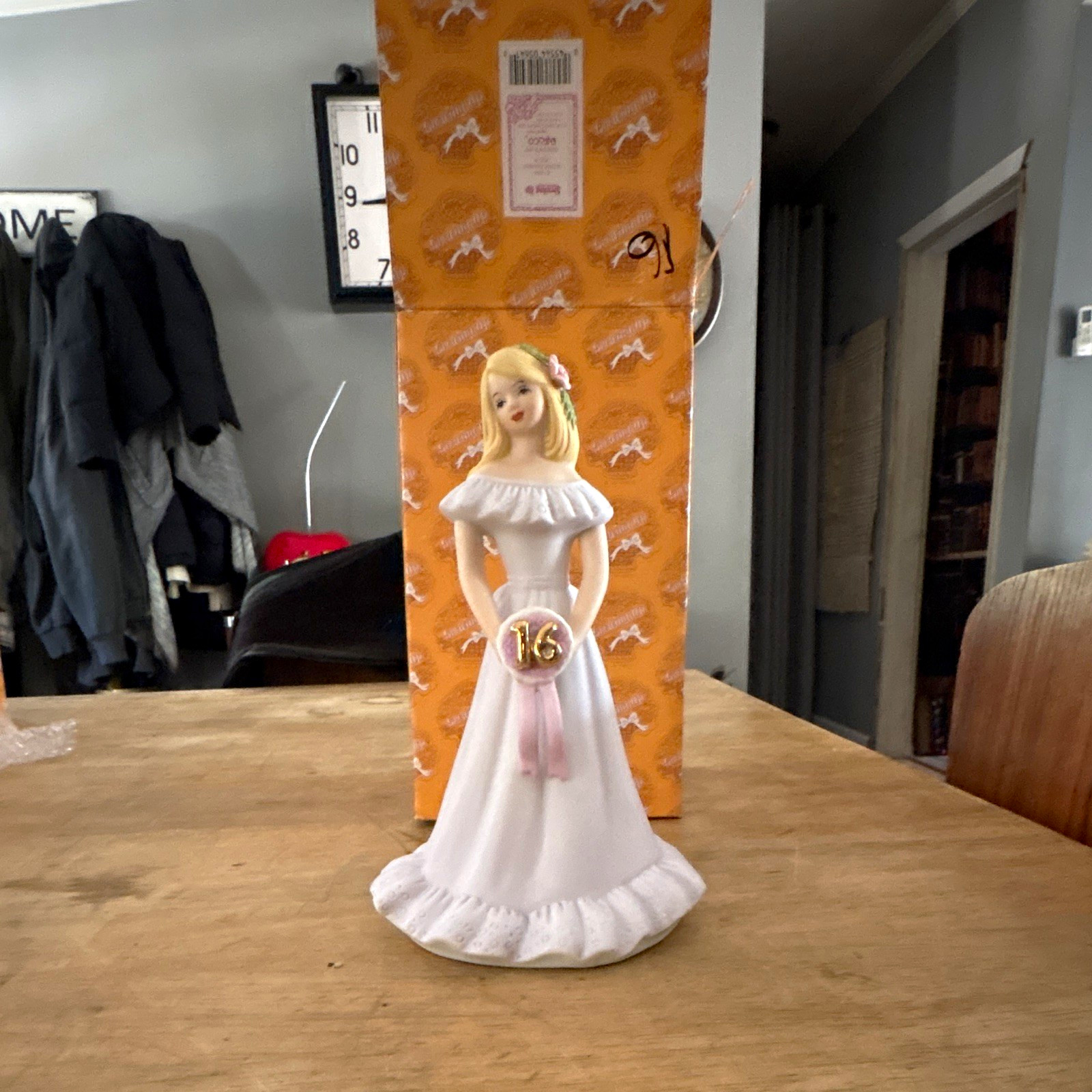 Growing Up Girl  Sweet 16 Blonde Boxed