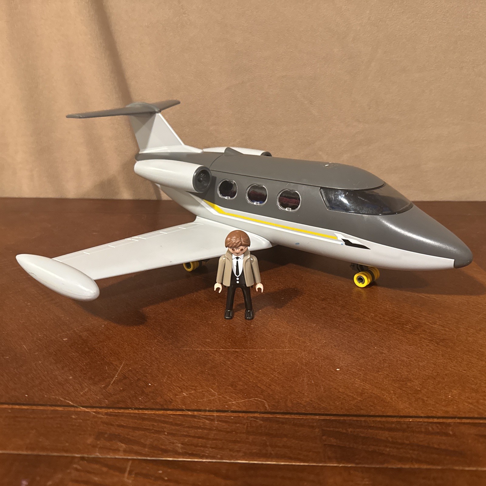 PLAYMOBILE Playmobil 5619 City Life Private Jet Play Set + 1 Figure PLAYMOBILE Playmobil 5619 City Life Private Jet Play Set + 1 Figure