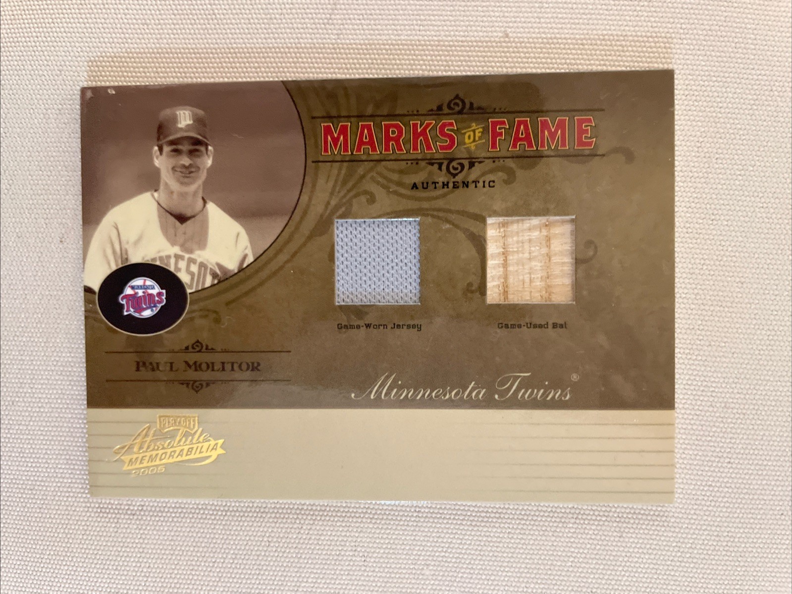 2005  ABSOLUTE MEMORABILIA PAUL MOLITOR MARKS OF FAME JERSEY/BAT MF-66 /100
