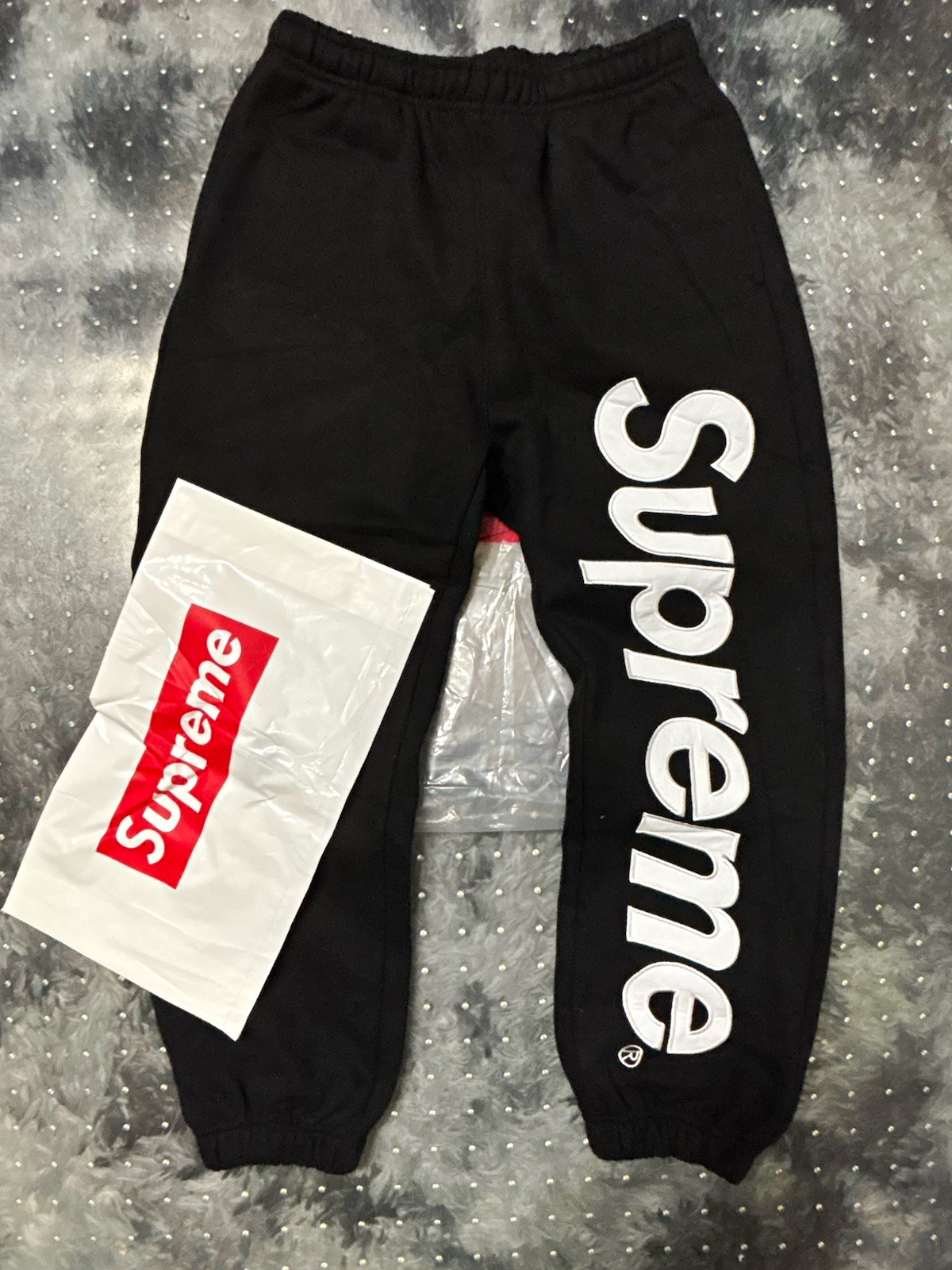 Supreme Men\'s Black Fleece Cotton Logo Sweatpants Drawstring Tapered Size M