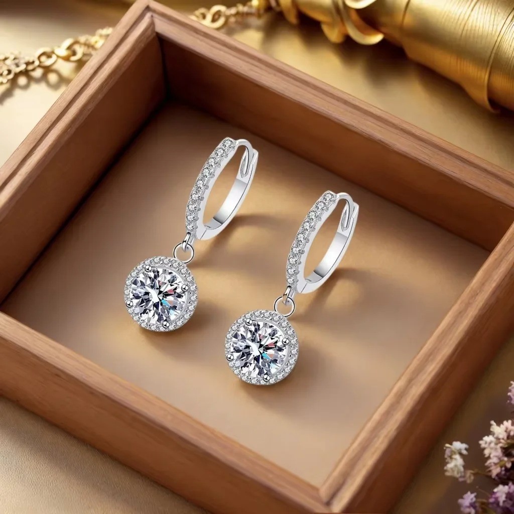 925 Sterling Silver 1 Carat Moissanite Round Stud Earrings Women Luxury Style 925 Sterling Silver 1 Carat Moissanite Round Stud Earrings Women Luxury Style