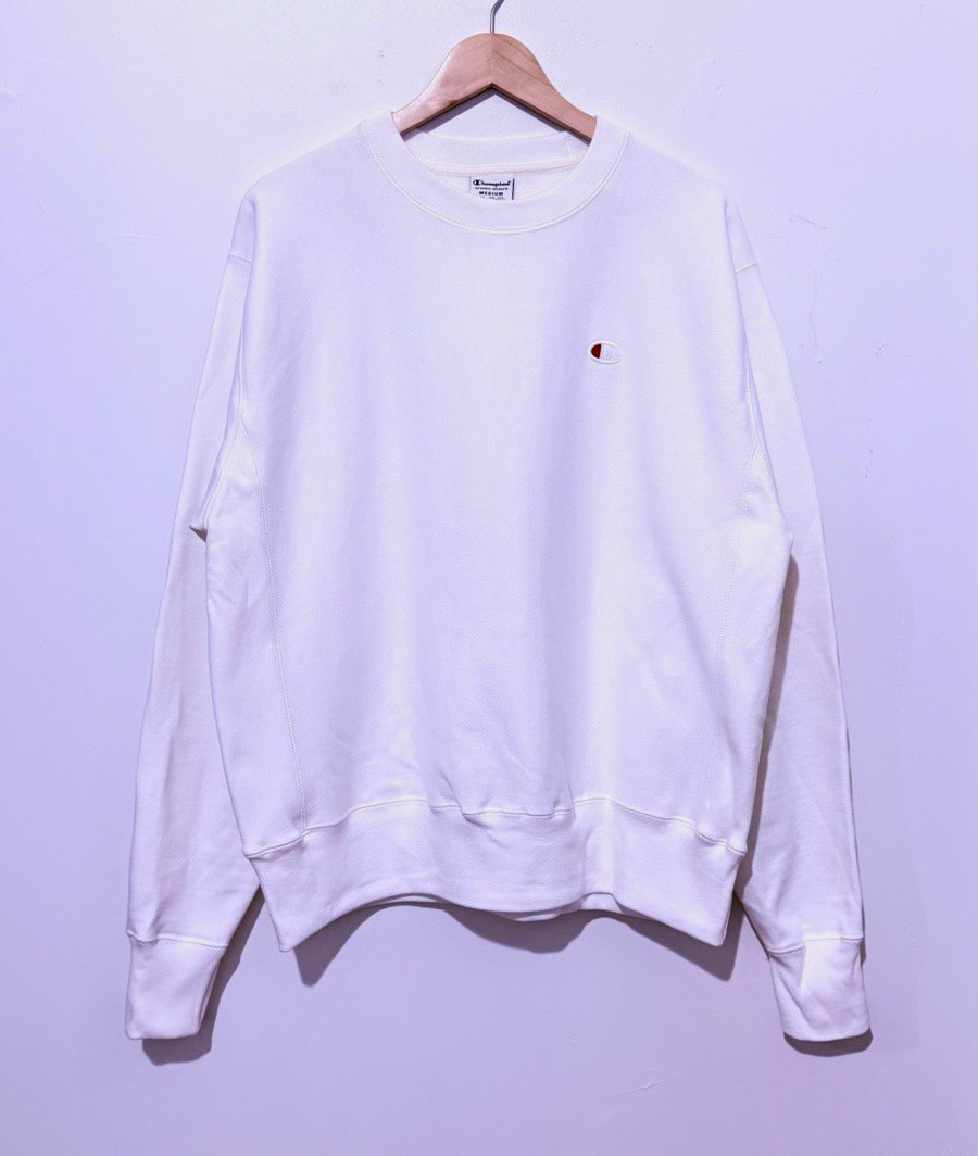 Champion Sweatshirt Pullover M Men Cream Crewneck Solid Logo Embroidered S2315 Champion Sweatshirt Pullover M Men Cream Crewneck Solid Logo Embroidered S2315