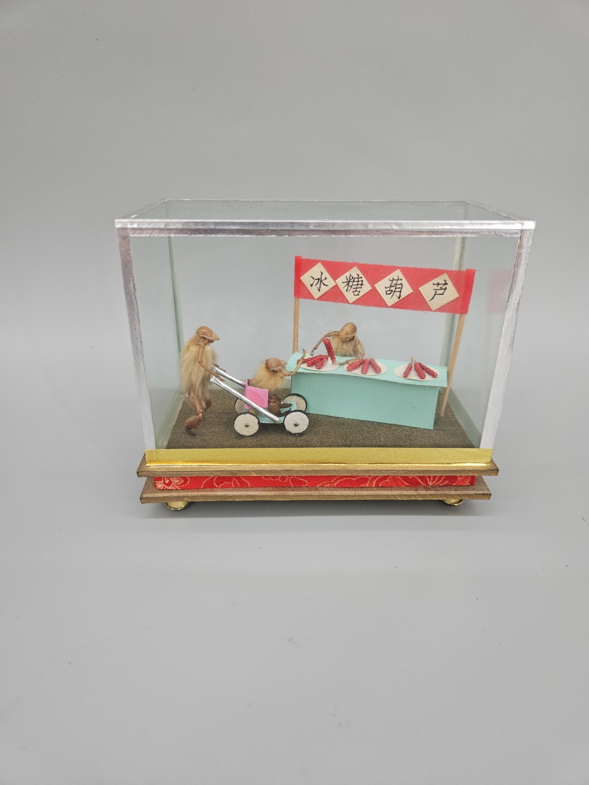 Vintage Chinese Maohou Hair Monkey Diorama Folk Art Figurine Glass Display Case
