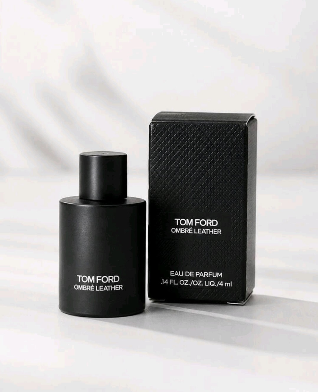 Tom Ford TF OMBRE LEATHER Eau De Parfum Mini Perfume Vial Spray, Travel Size Tom Ford TF OMBRE LEATHER Eau De Parfum Mini Perfume Vial Spray, Travel Size