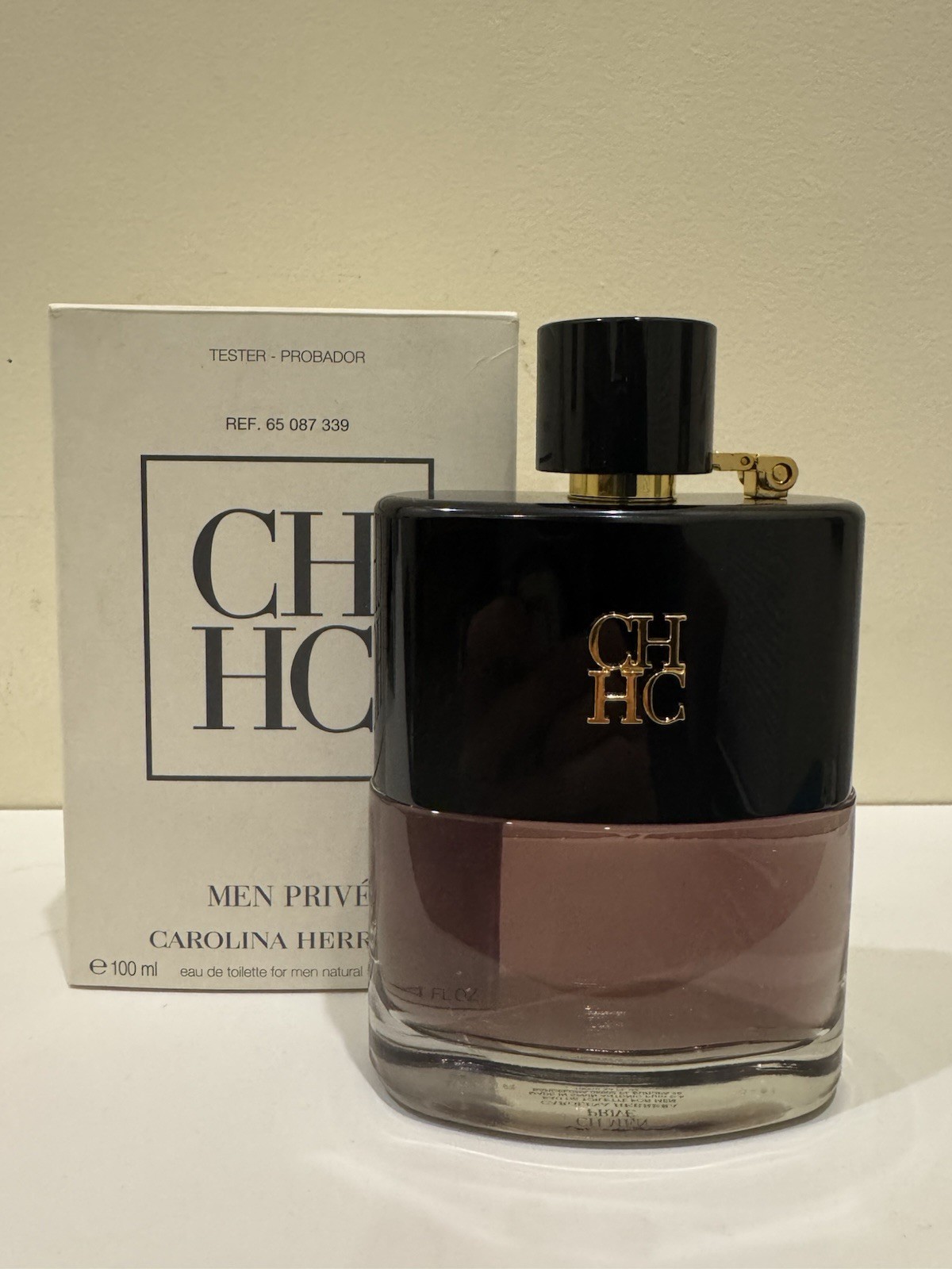 Carolina Herrera CH MEN PRIVE 100ml 3.4oz tester. DISCONTINUED Carolina Herrera CH MEN PRIVE 100ml 3.4oz tester. DISCONTINUED