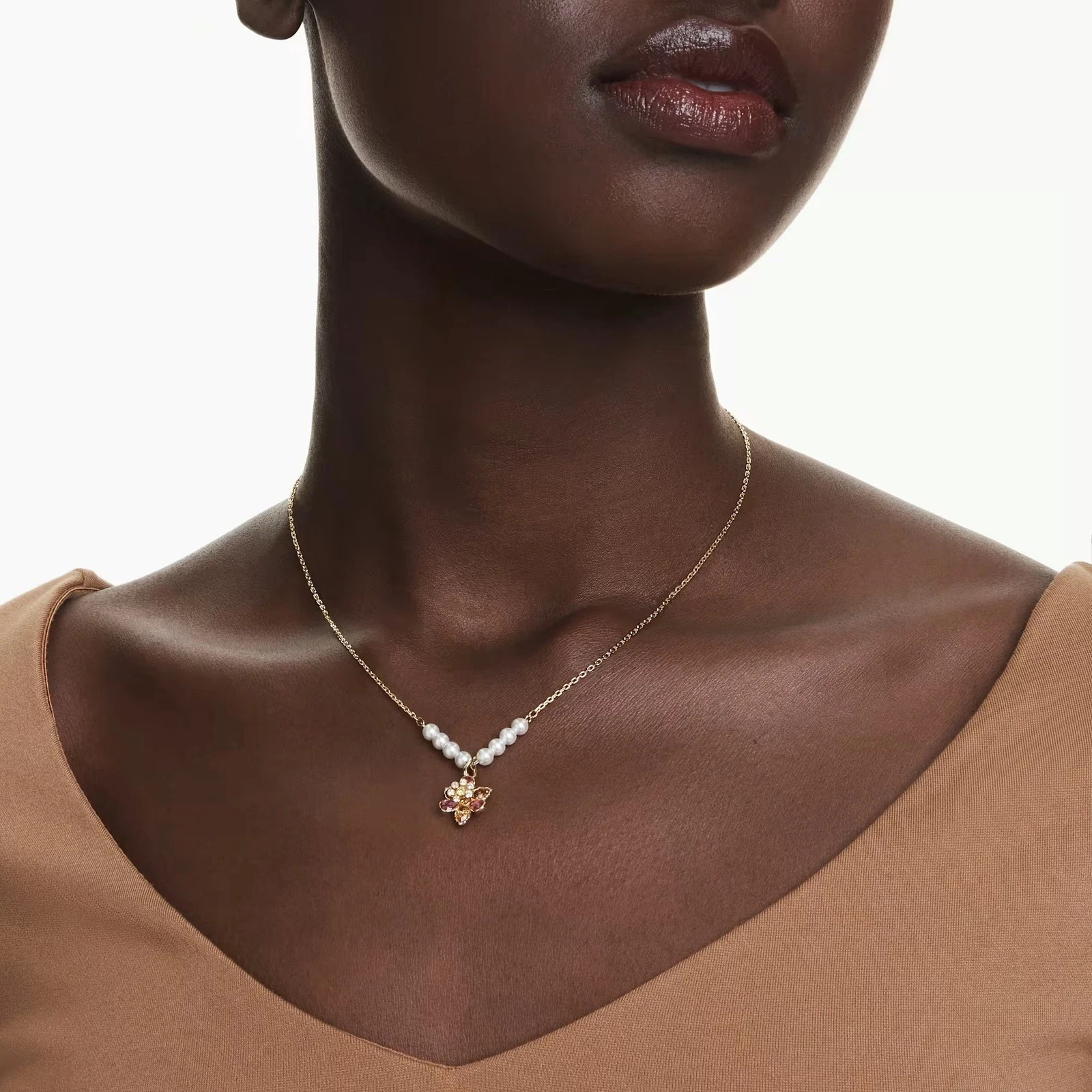 Swarovski Idyllia Pendant, Crystal Pearl, Flower, Gold Tone Plated 5723140 Swarovski Idyllia Pendant, Crystal Pearl, Flower, Gold Tone Plated 5723140