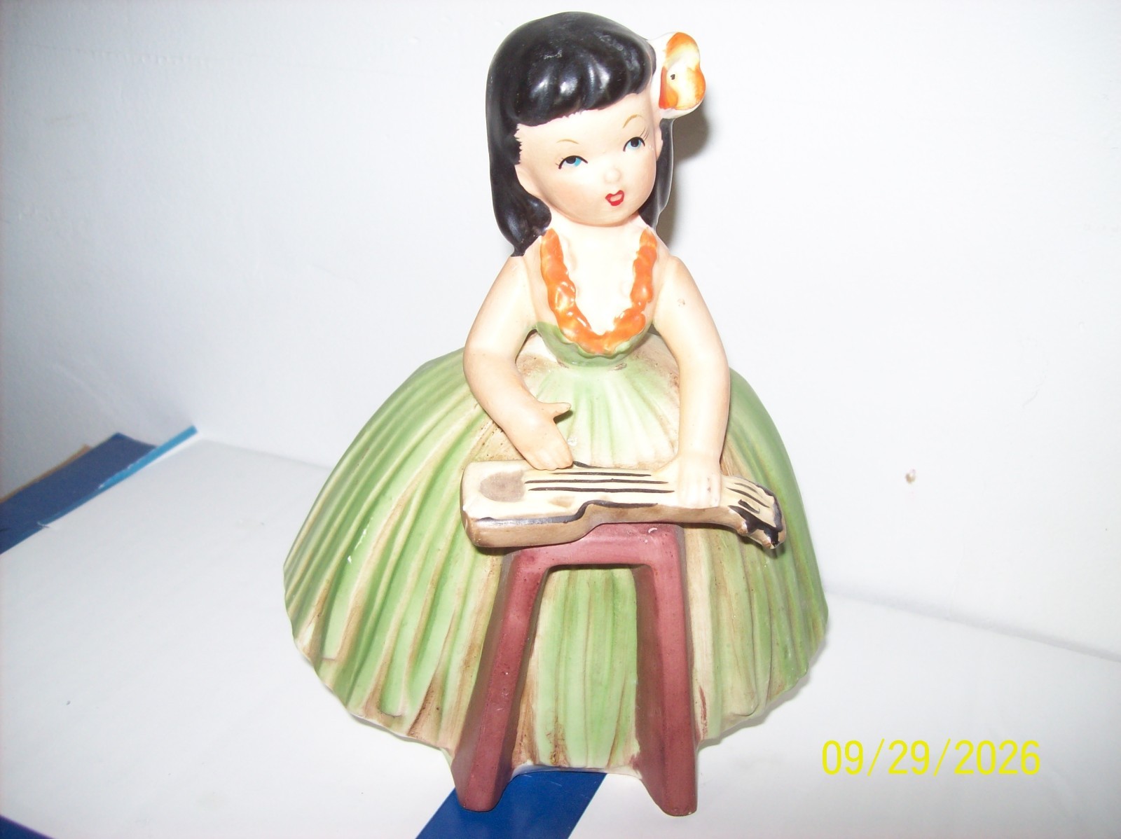 RARE ANTIQUE VINTAGE 1959 NAPCO HAWAIIAN HULA GIRL WITH GUITAR PLANTER C4692A