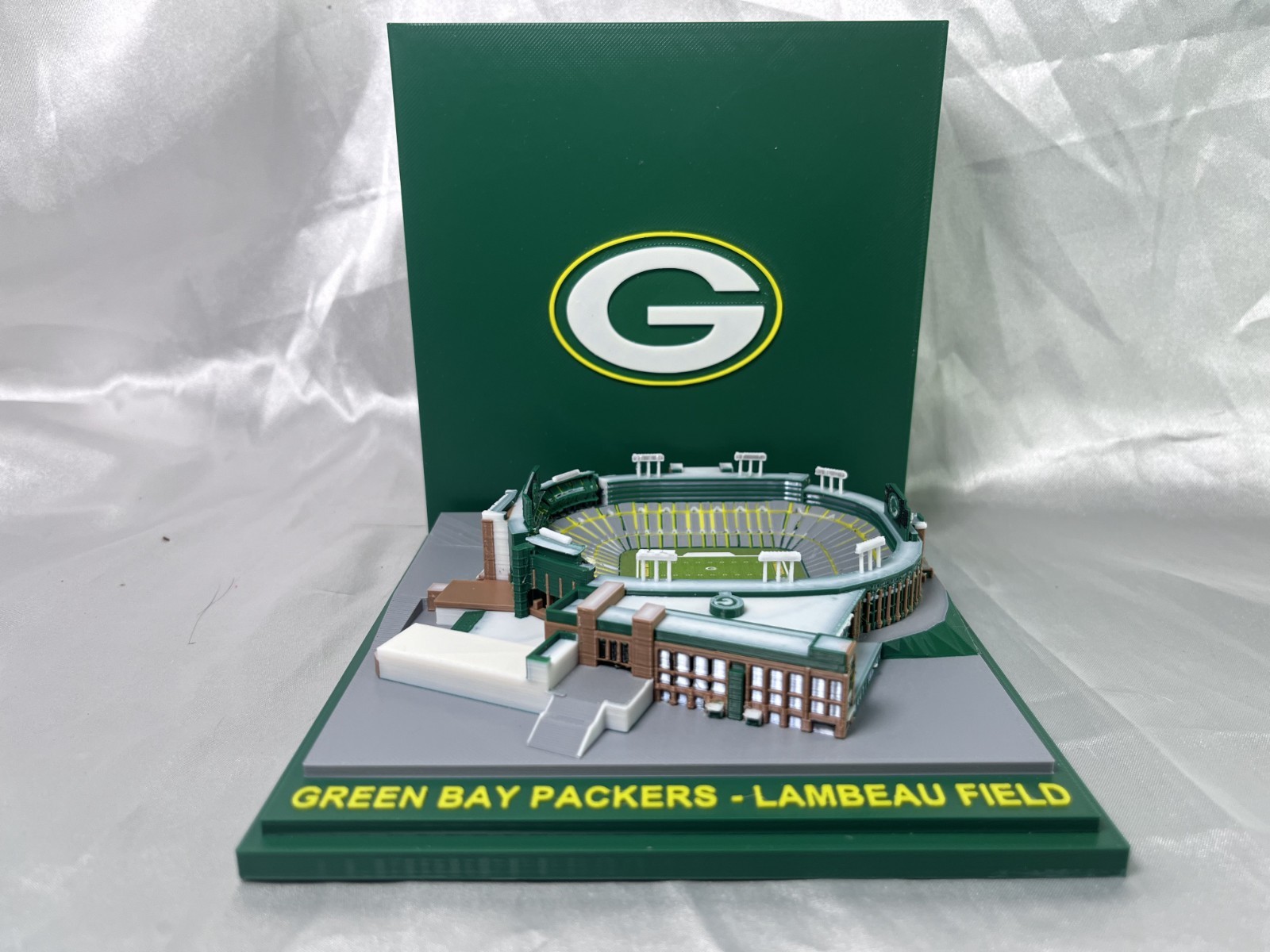 FOOTBALL STADIUM - LAMBEAU FIELD (GREEN LID)