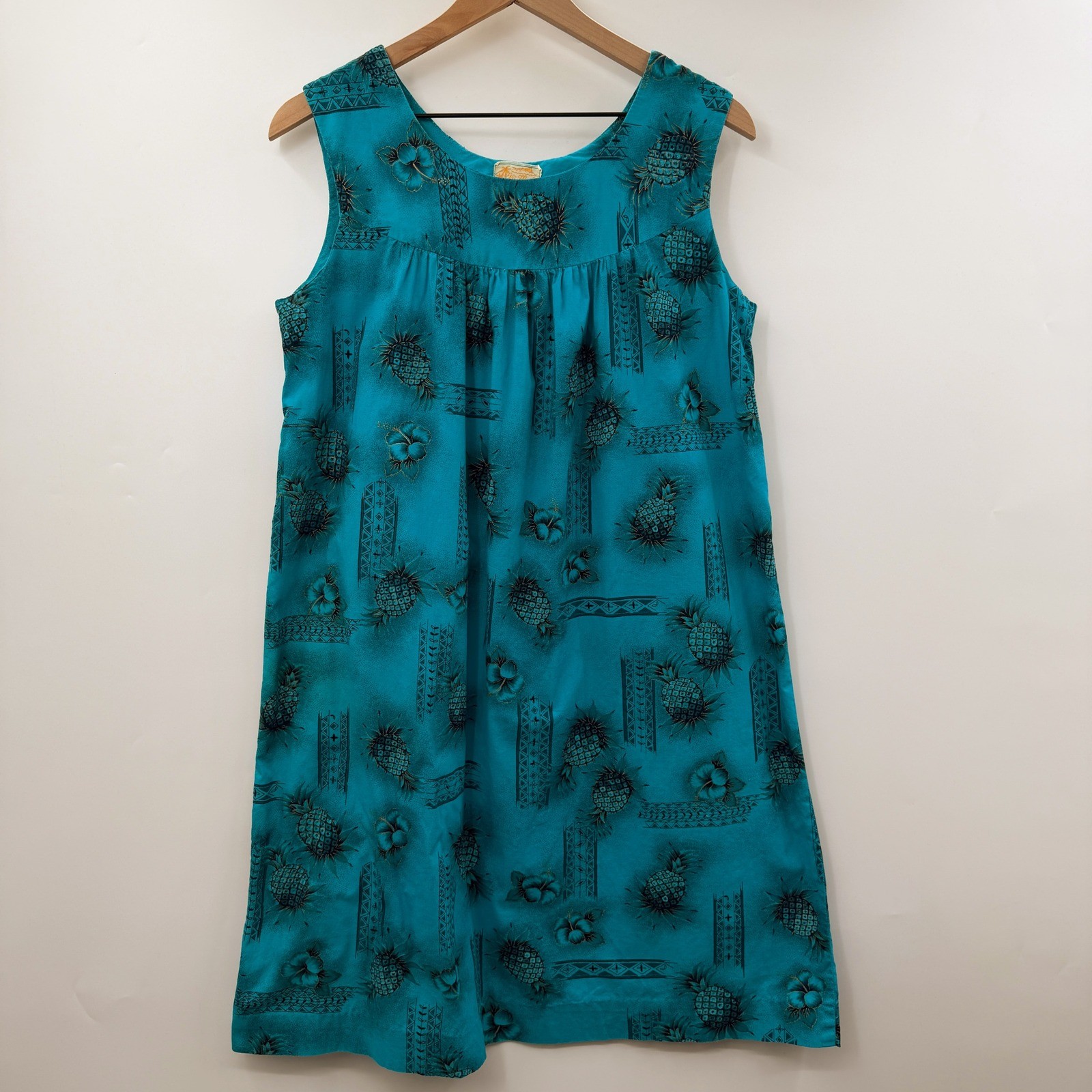 Vintage 60\'s Ui-Maikai Hawaiian Pineapple Print Short Mumu Dress in Teal Blue Vintage 60\'s Ui-Maikai Hawaiian Pineapple Print Short Mumu Dress in Teal Blue