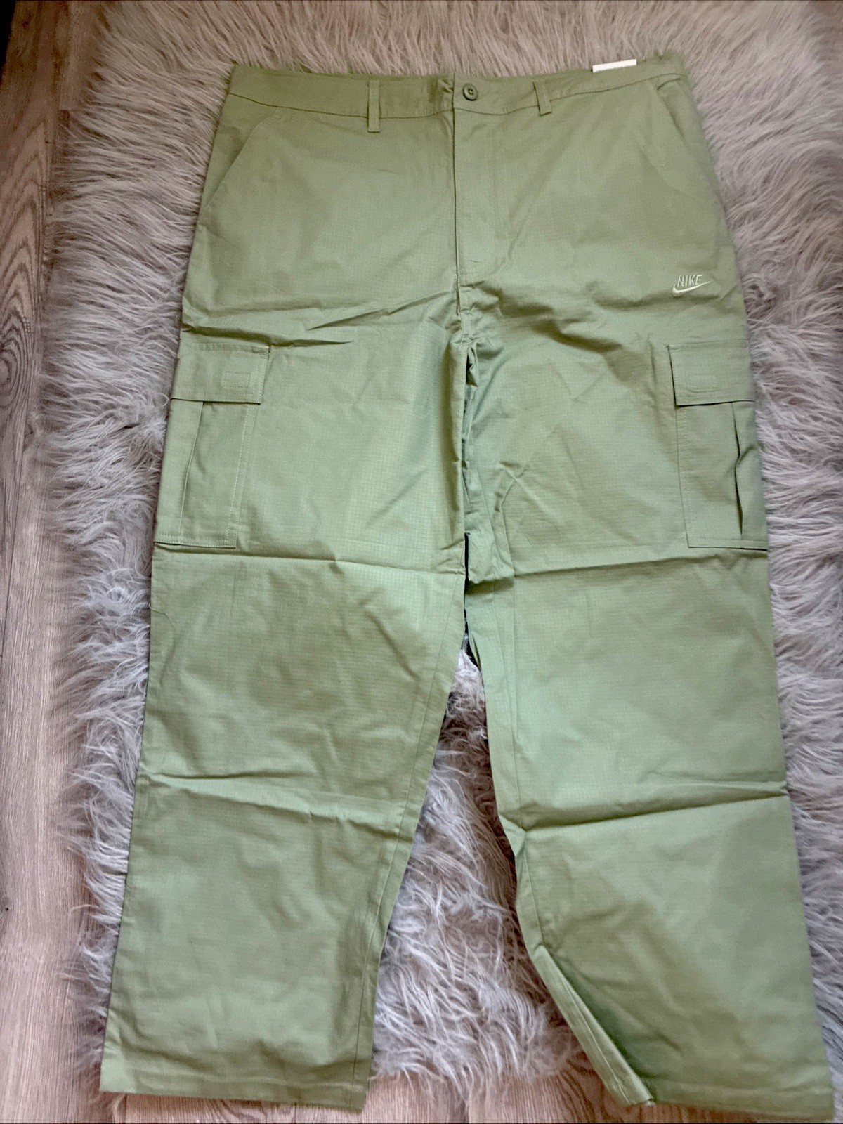 Nike NSW Sportswear Olive Green Cargo Pants FZ5765-386 ACG Air Max 38x30 Men’s Nike NSW Sportswear Olive Green Cargo Pants FZ5765-386 ACG Air Max 38x30 Men’s