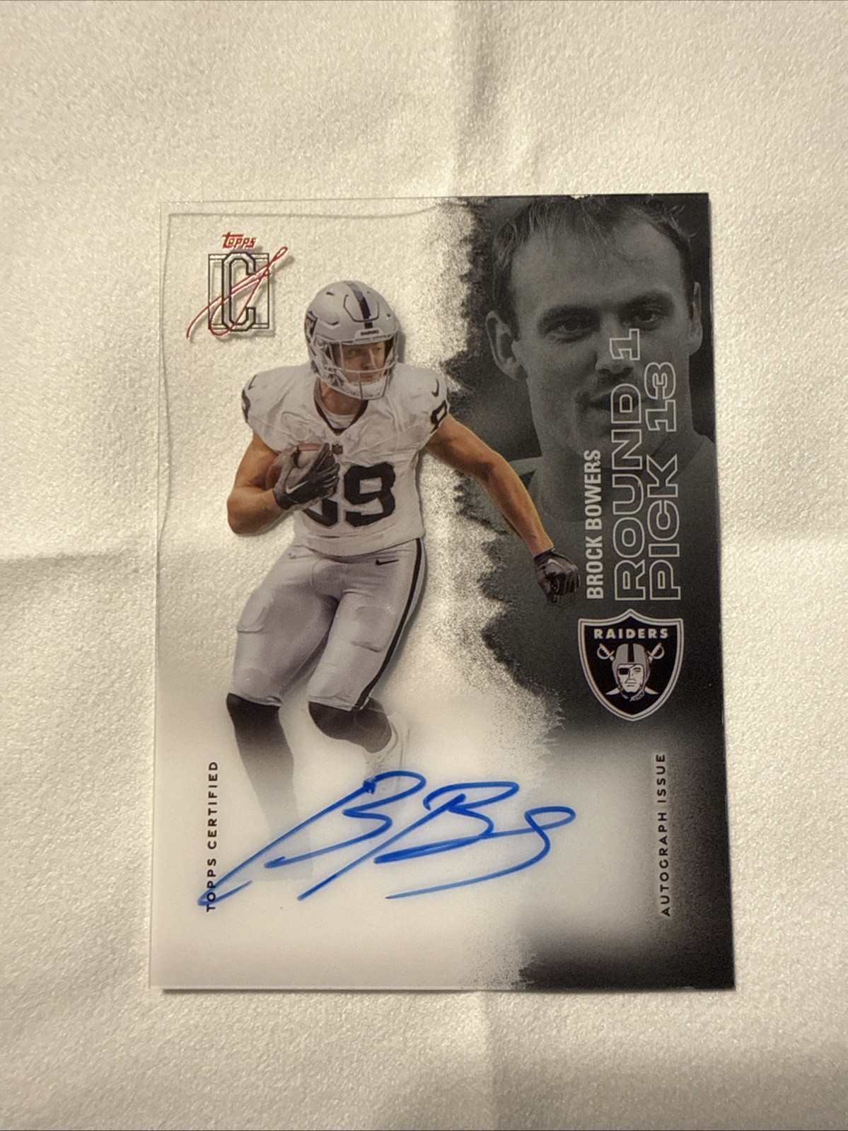Topps 2025 Signature Class Brock Bowers Crystal Clear On Card Auto #34 Topps 2025 Signature Class Brock Bowers Crystal Clear On Card Auto #34