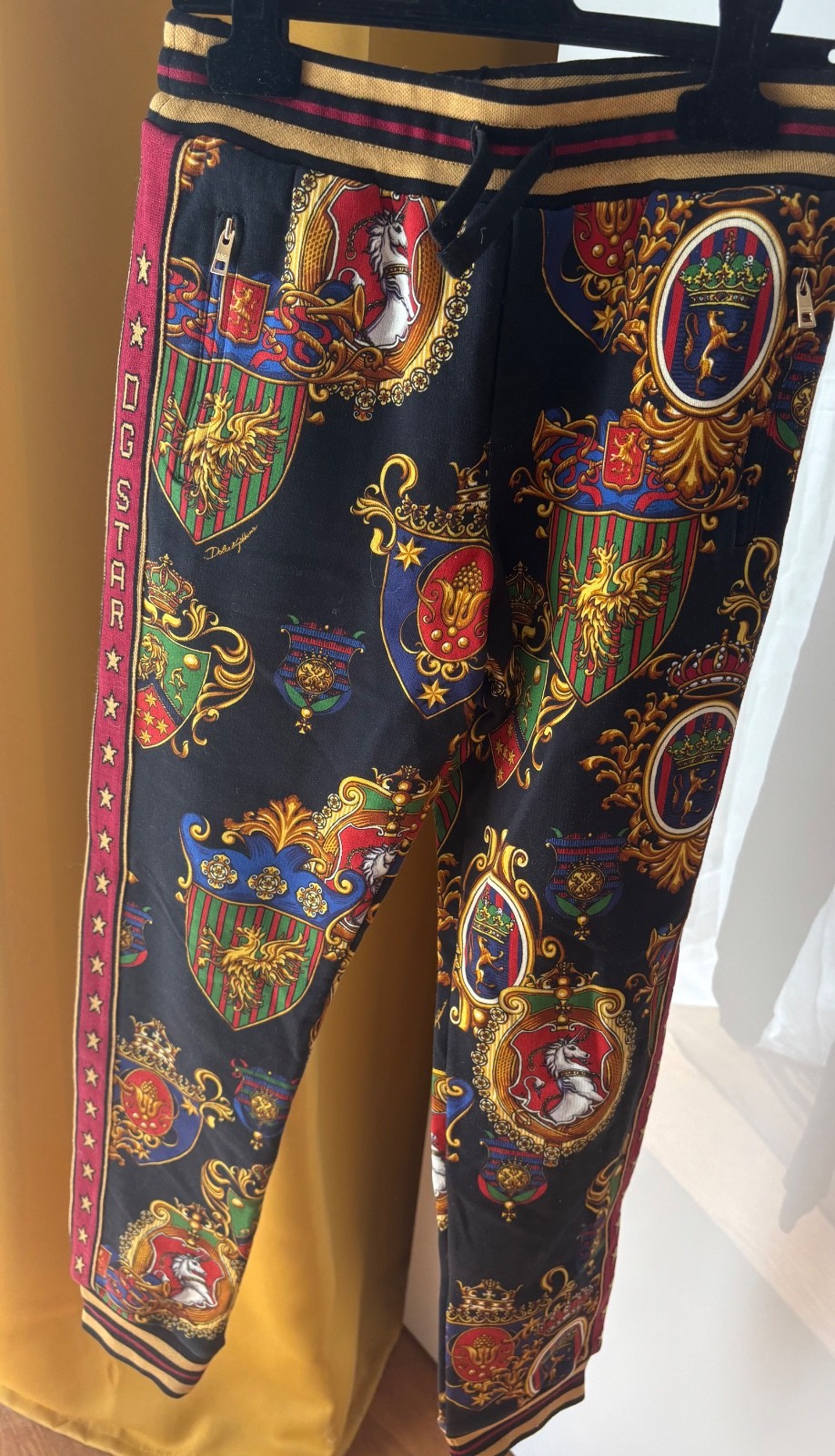 NWT Dolce & Gabbana Boys Baroque Crest Tracksuit Pants Sweatpants Size 11/12 Y