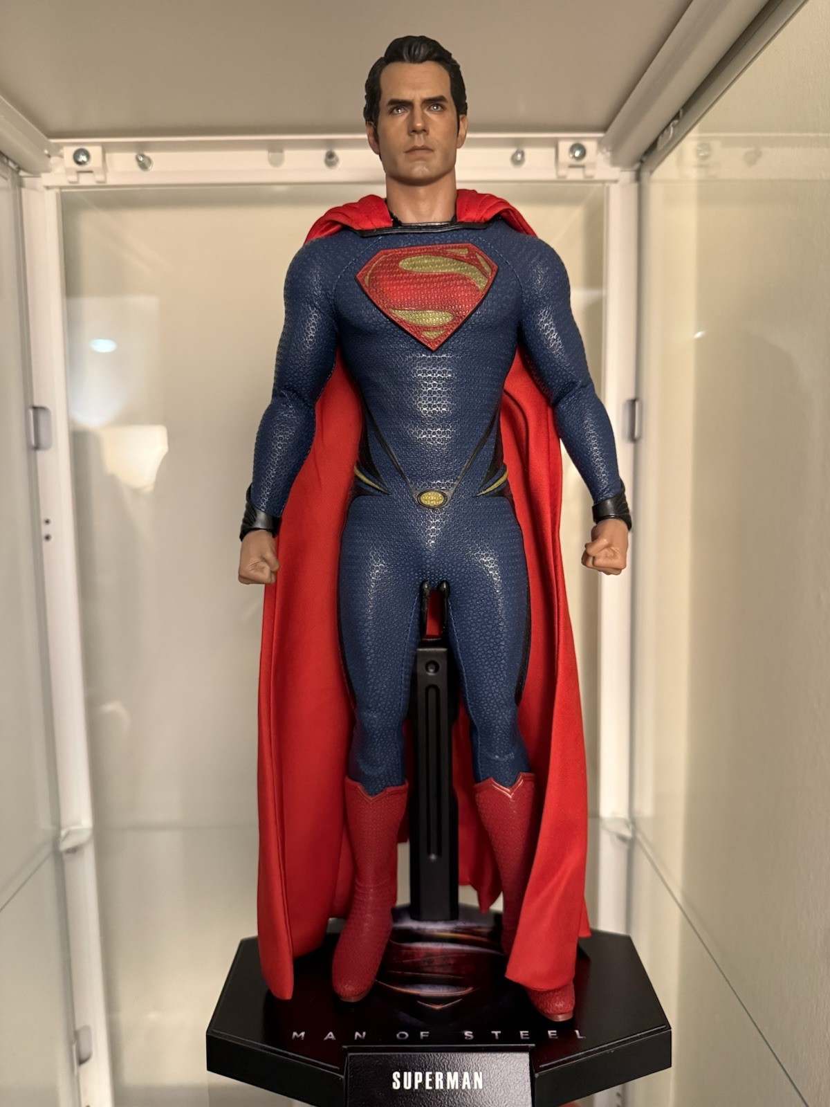 Hot Toys MMS200 Man of Steel Superman Figure 1/6 Scale. READ DESCRIPTION