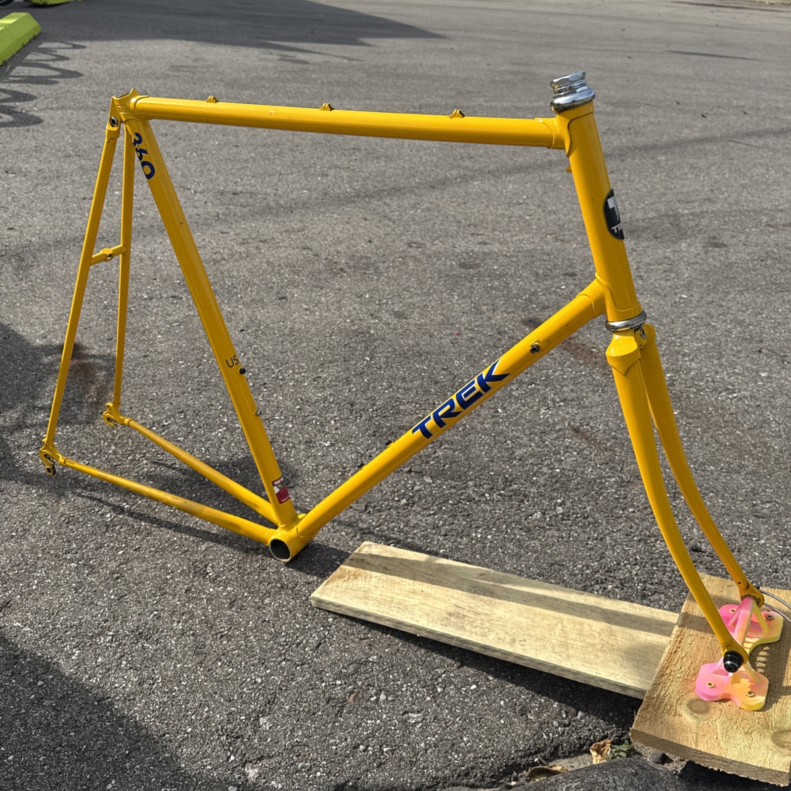 Vintage 1985' Trek 360 Steel Bicycle Frame 25” (63cm) - Yellow 57cm TT. TALL Vintage 1985' Trek 360 Steel Bicycle Frame 25” (63cm) - Yellow 57cm TT. TALL