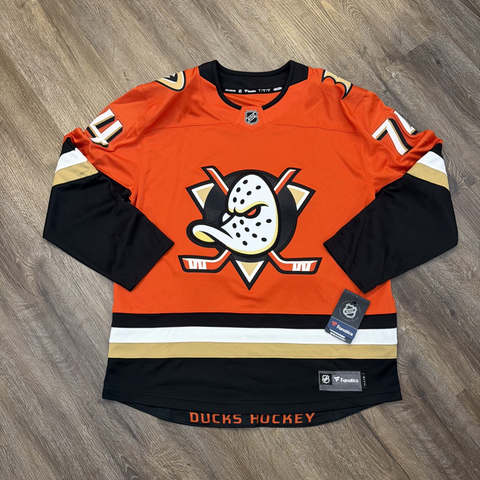 Anaheim Ducks Jersey Large Men’s Carlson Orange NWT Anaheim Ducks Jersey Large Men’s Carlson Orange NWT
