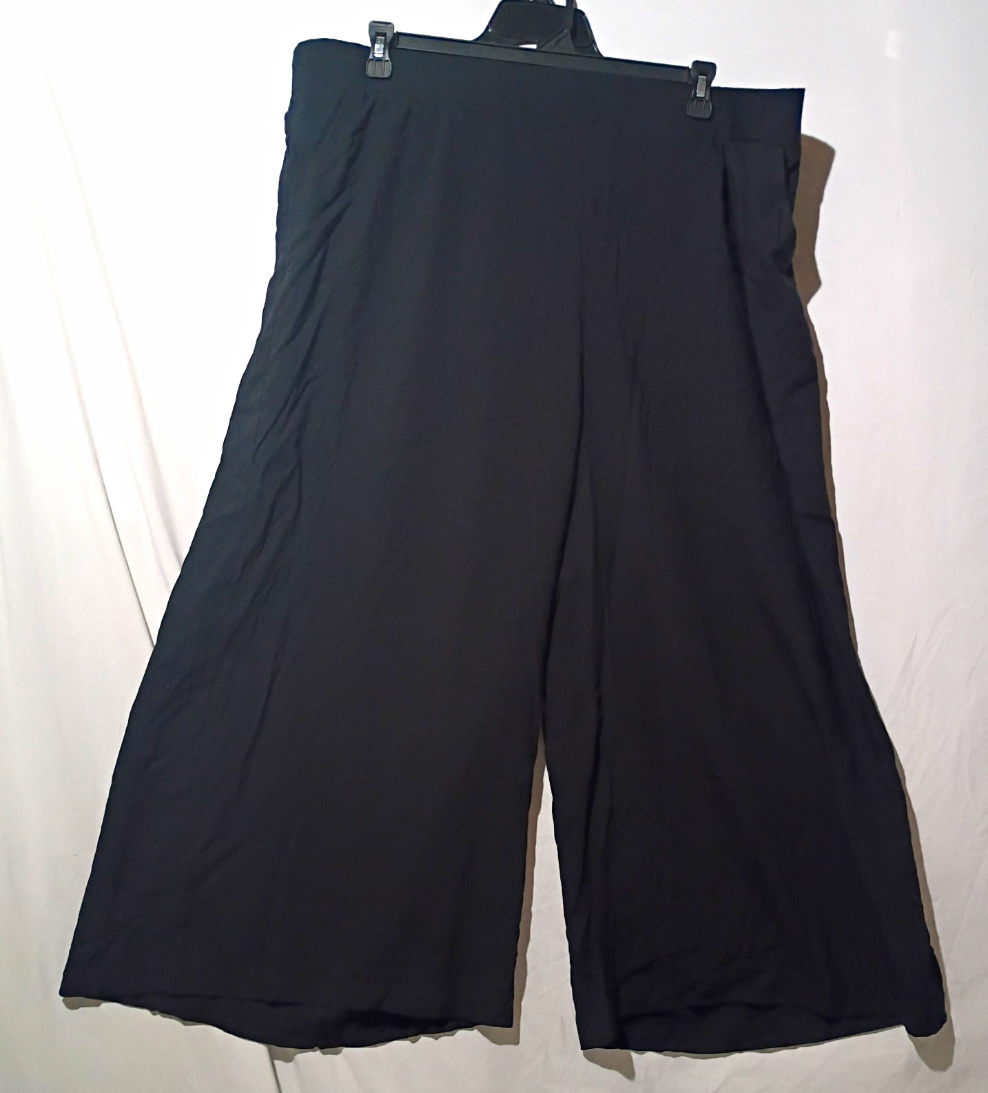 Torrid Women\'s Plus 3XL Black Wide-Leg Pull-On Pants Elastic Waist Viscose