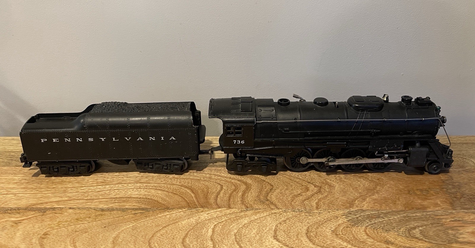 Lionel O Gauge 736 Berkshire 2-8-4 Steam Locomotive & Pensilvania Tender. Lionel O Gauge 736 Berkshire 2-8-4 Steam Locomotive & Pensilvania Tender.
