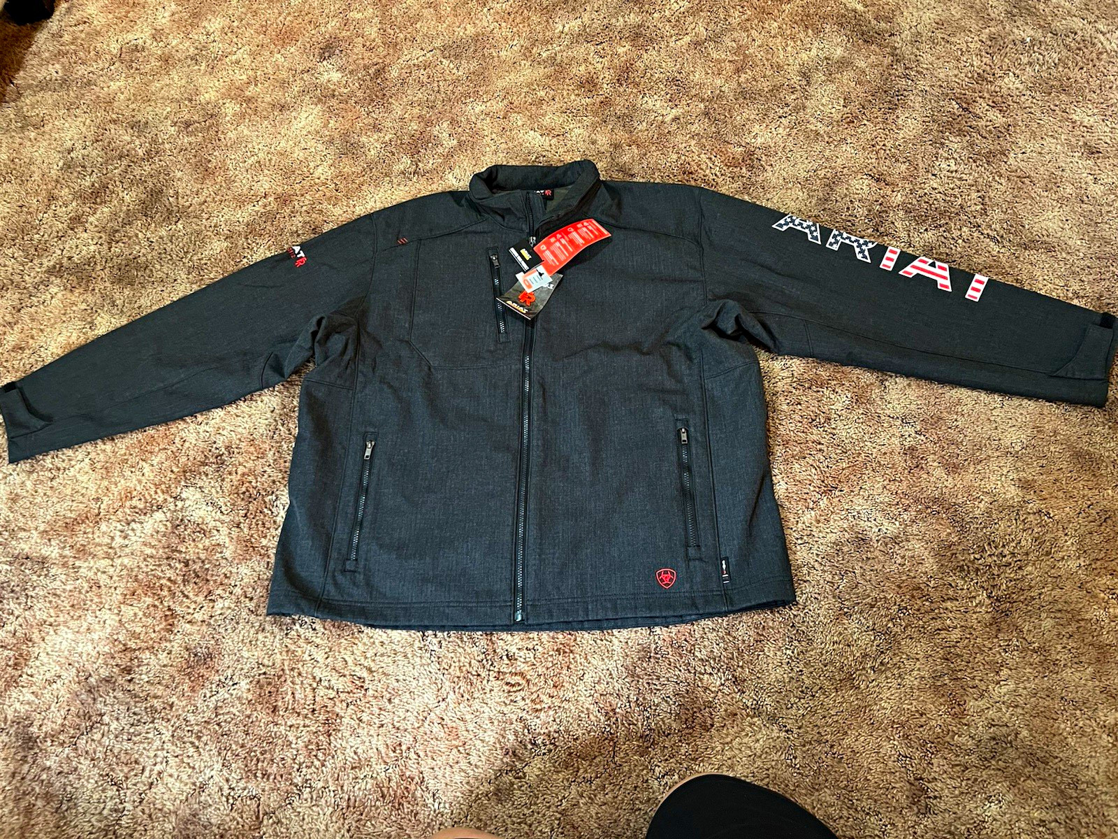 Ariat Men's CAT 3 FR Team Logo Softshell Jacket Black M Wind/Water Resist Ariat Men's CAT 3 FR Team Logo Softshell Jacket Black M Wind/Water Resist
