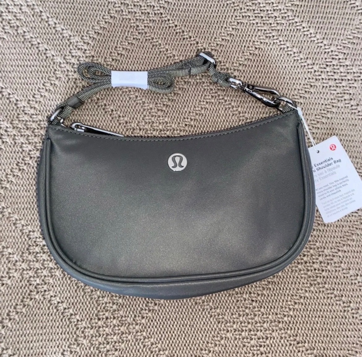 Lululemon City Essentials Small Shoulder Bag Black New With Tags 3L Lululemon City Essentials Small Shoulder Bag Black New With Tags 3L
