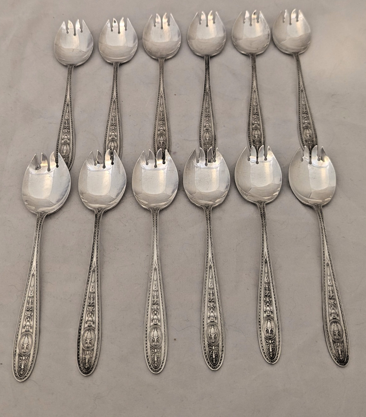 (12) International Sterling Silver WEDGWOOD Ice Cream Dessert Forks 267g