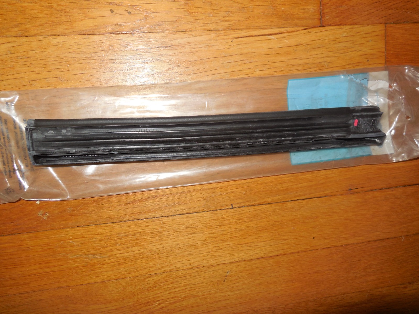 NOS 1991-1994 Mercury Capri Convertible Top Center Weatherstrip RH E9JY-7651566