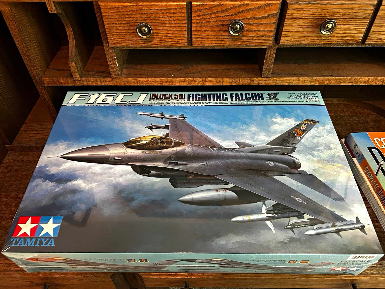 Tamiya 1:32 Lockheed Martin F-16CJ Block 50 Fighting Falcon Jet Kit Tamiya 1:32 Lockheed Martin F-16CJ Block 50 Fighting Falcon Jet Kit