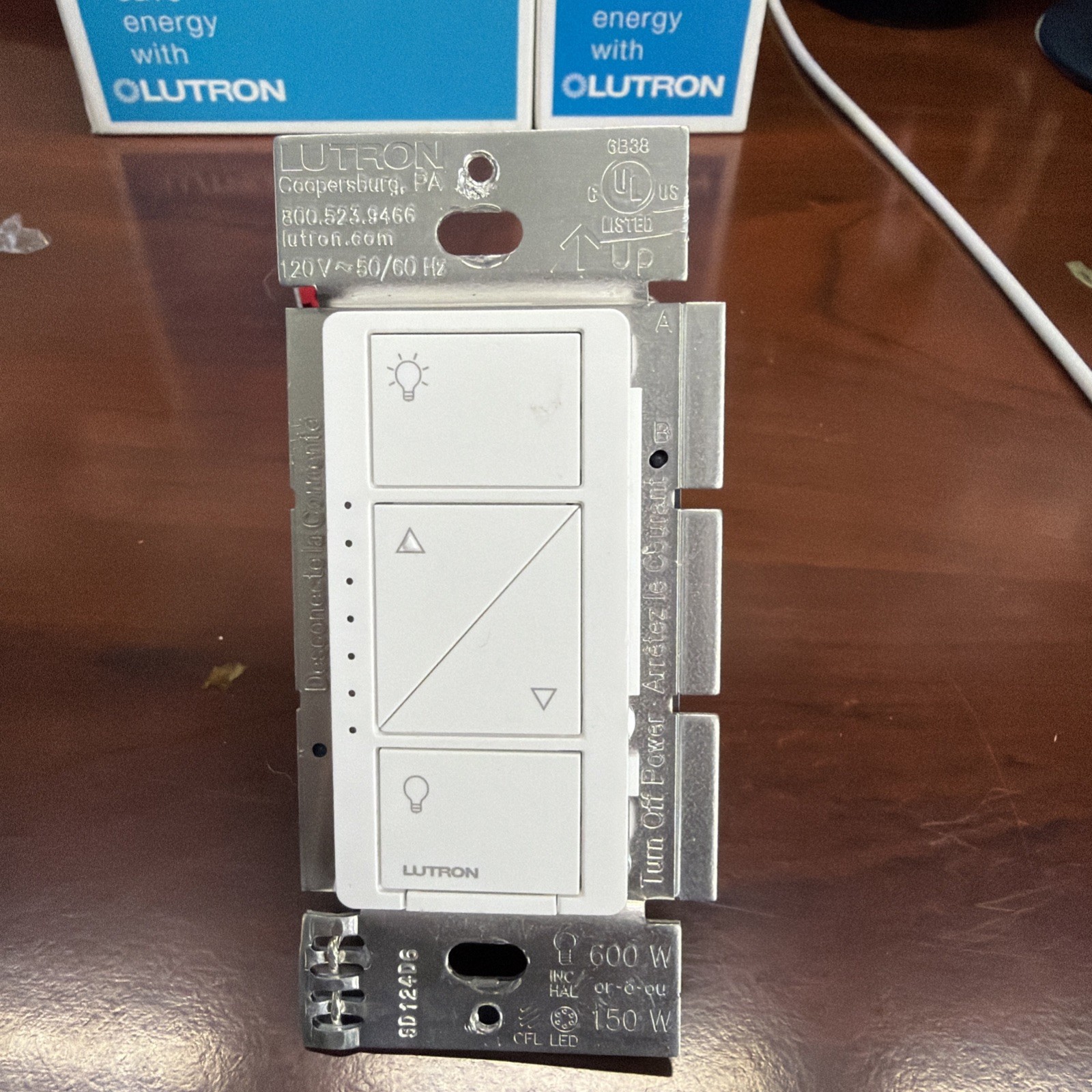 Lutron Caséta Wireless PD-6WCL In-Wall Dimmer Switch White CFL/LED 120V Lutron Caséta Wireless PD-6WCL In-Wall Dimmer Switch White CFL/LED 120V