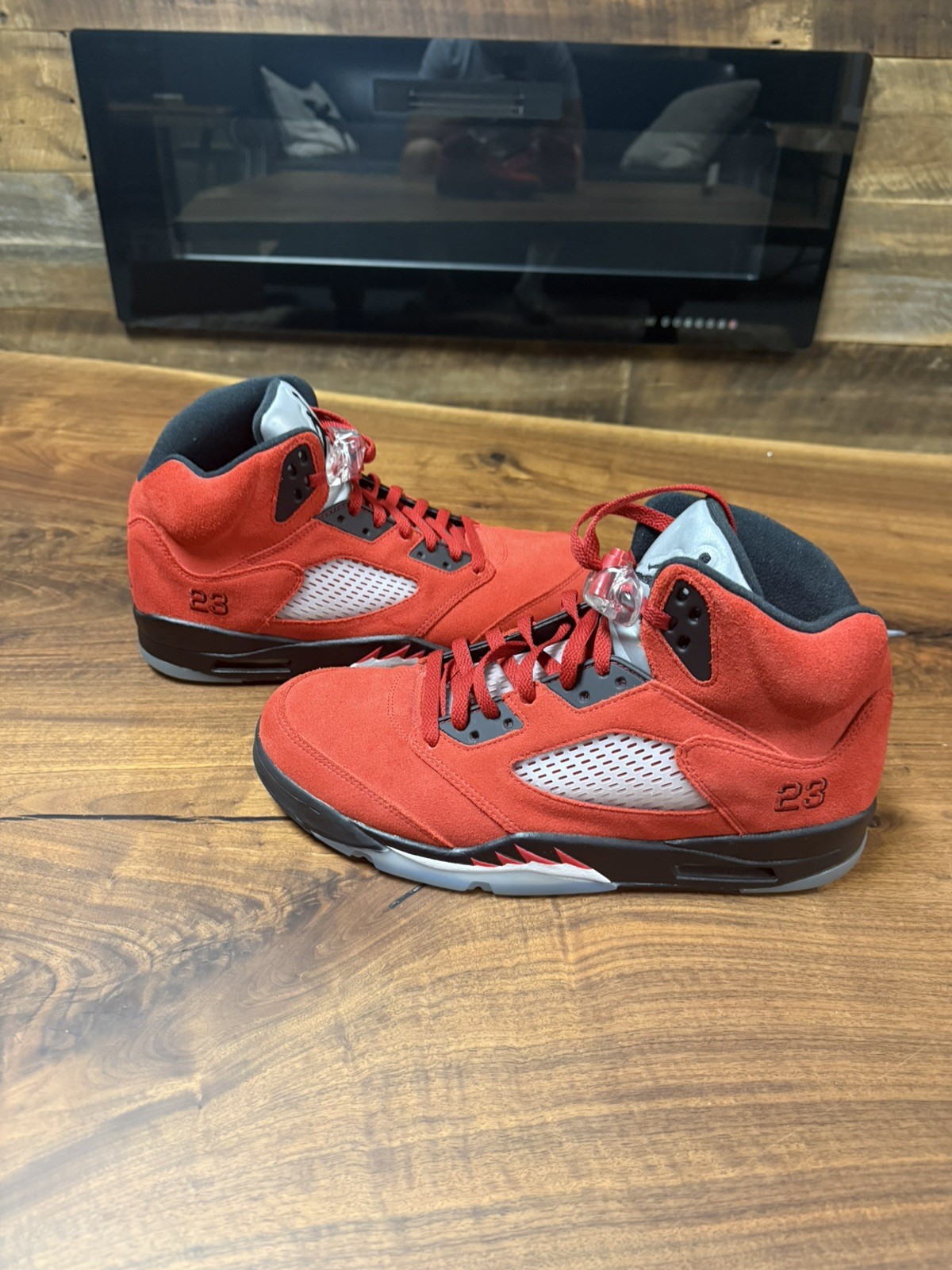 Men’s Size 11.5 - Jordan 5 Retro Mid Raging Bull \ Men’s Size 11.5 - Jordan 5 Retro Mid Raging Bull \